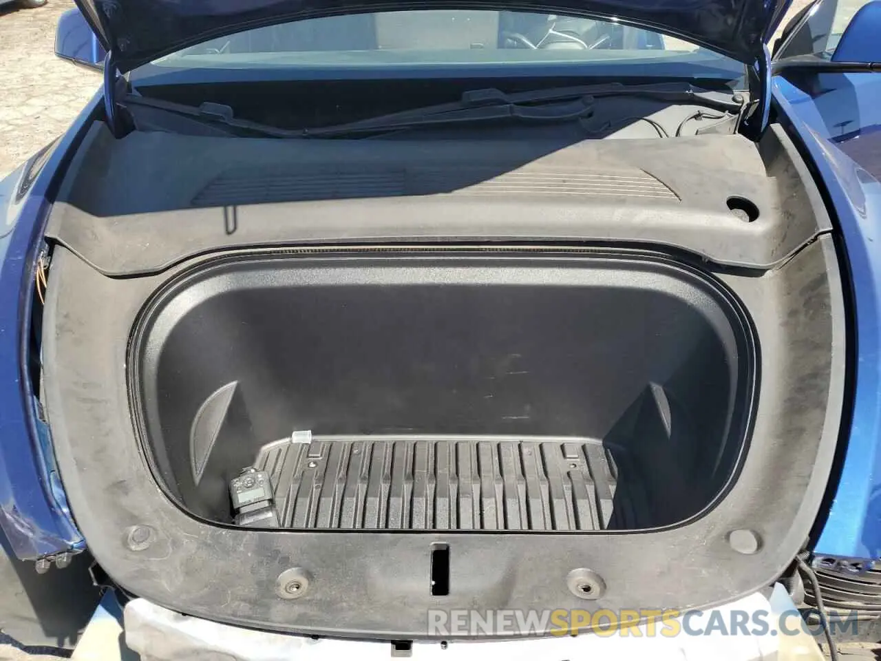 11 Photograph of a damaged car 5YJYGDEF4LF014041 TESLA MODEL Y 2020