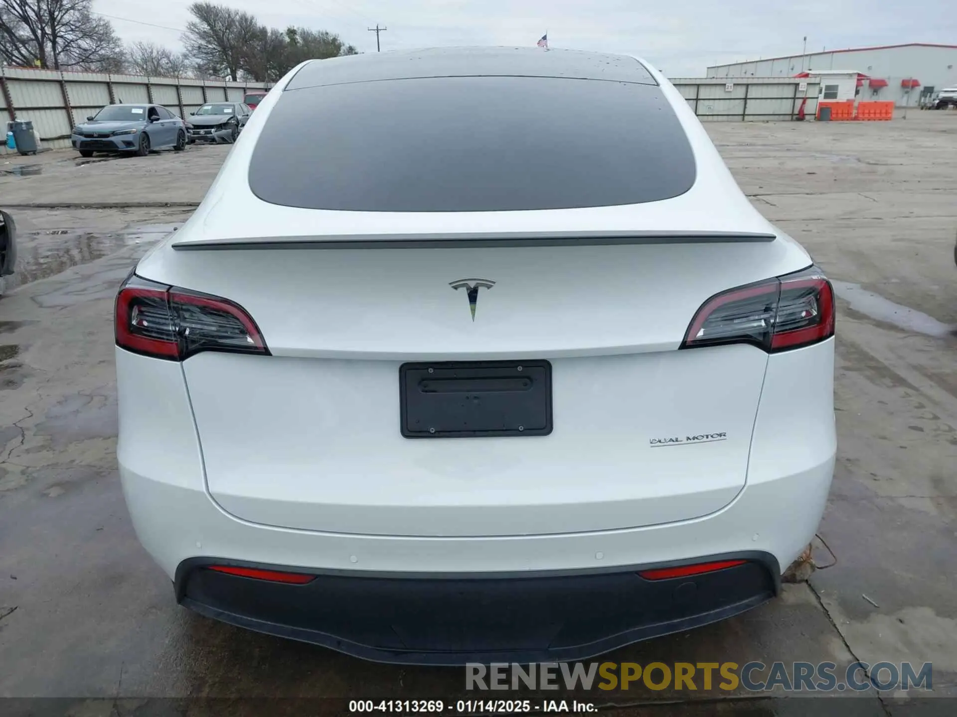 17 Photograph of a damaged car 5YJYGDEF4LF028053 TESLA MODEL Y 2020