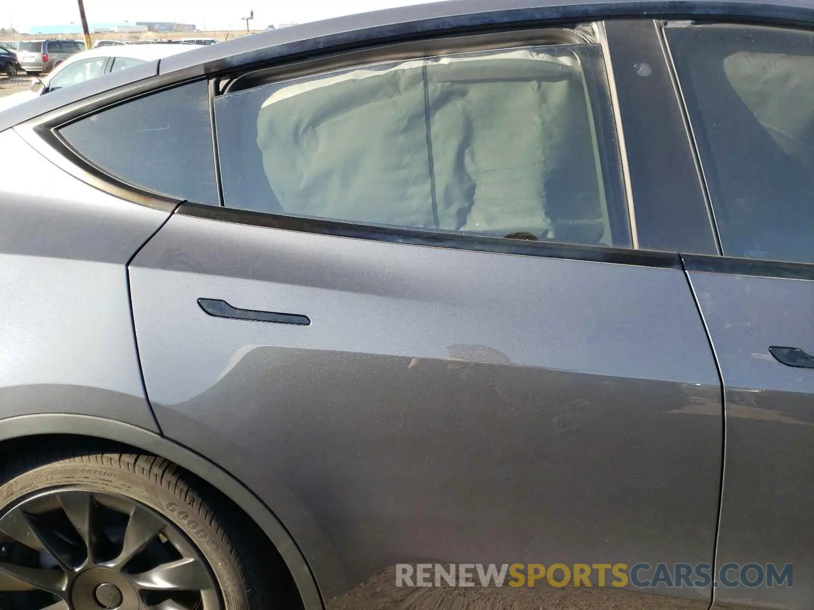 6 Photograph of a damaged car 5YJYGDEF5LF002481 TESLA MODEL Y 2020