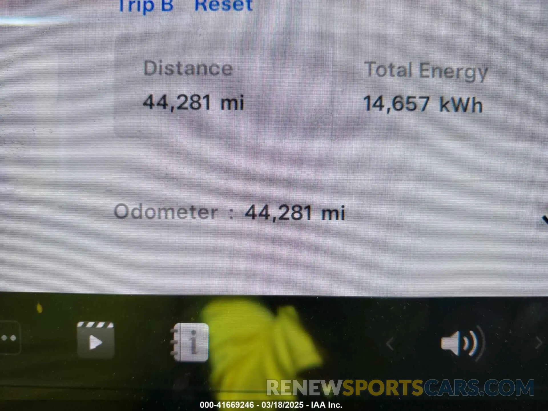 7 Photograph of a damaged car 5YJYGDEF8LF000658 TESLA MODEL Y 2020