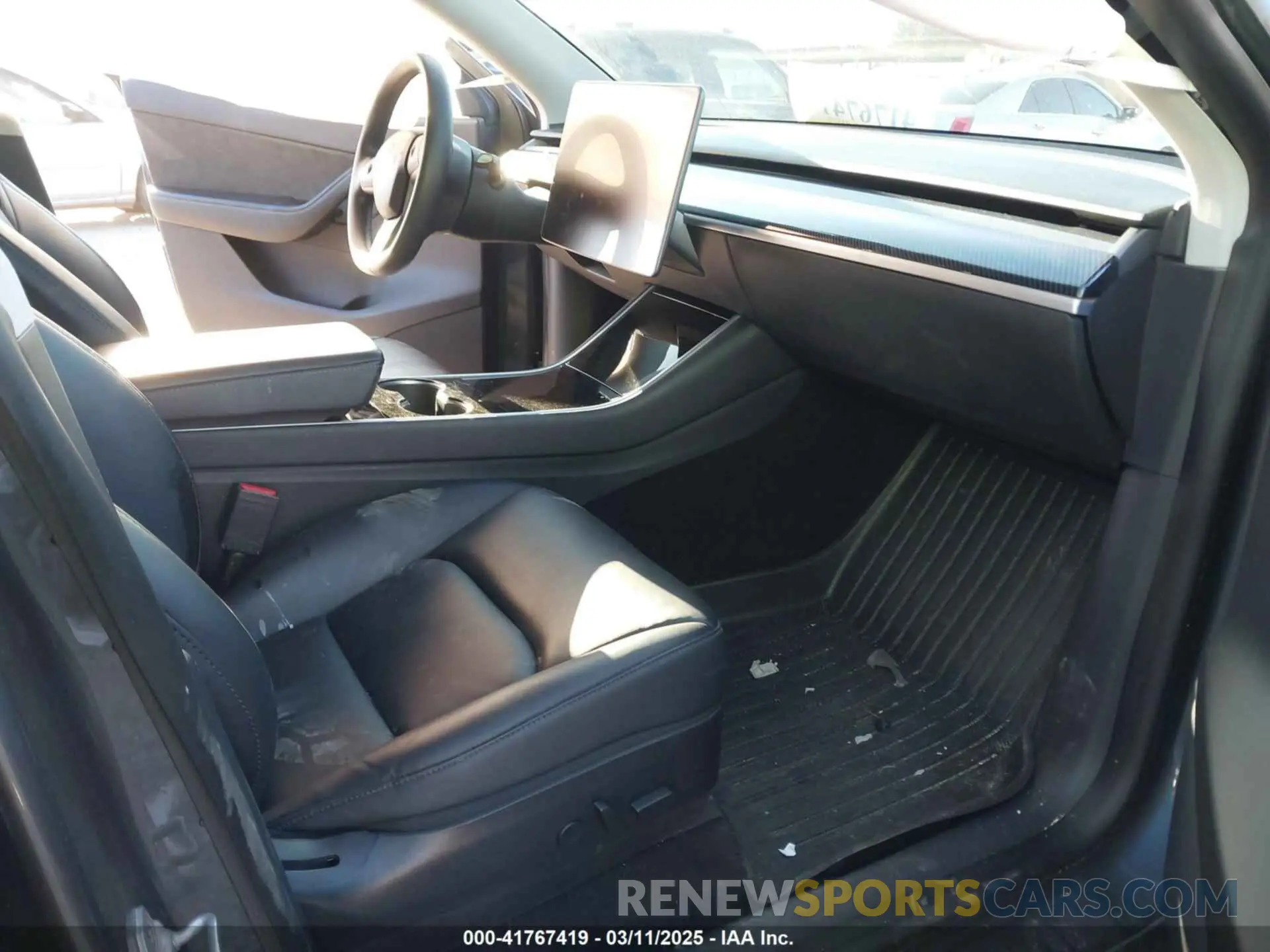 5 Photograph of a damaged car 5YJYGDEF8LF001471 TESLA MODEL Y 2020