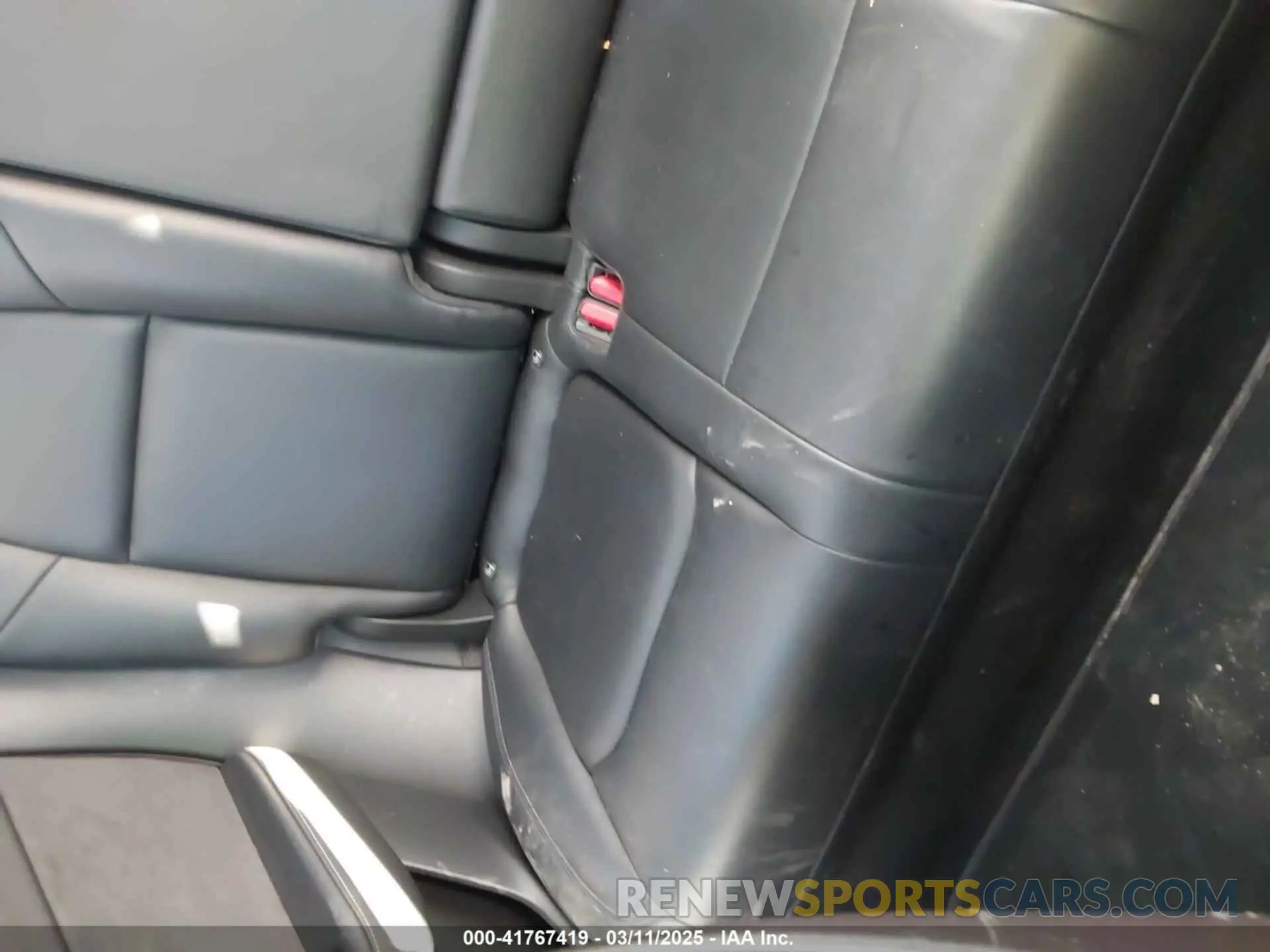 8 Photograph of a damaged car 5YJYGDEF8LF001471 TESLA MODEL Y 2020