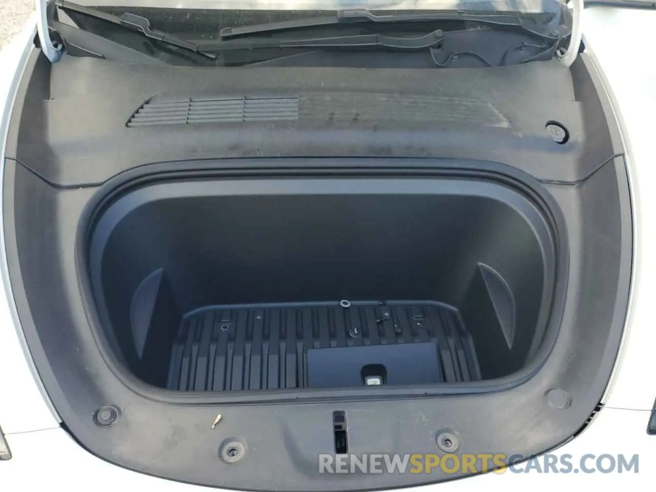 11 Photograph of a damaged car 5YJYGDEF8LF039587 TESLA MODEL Y 2020