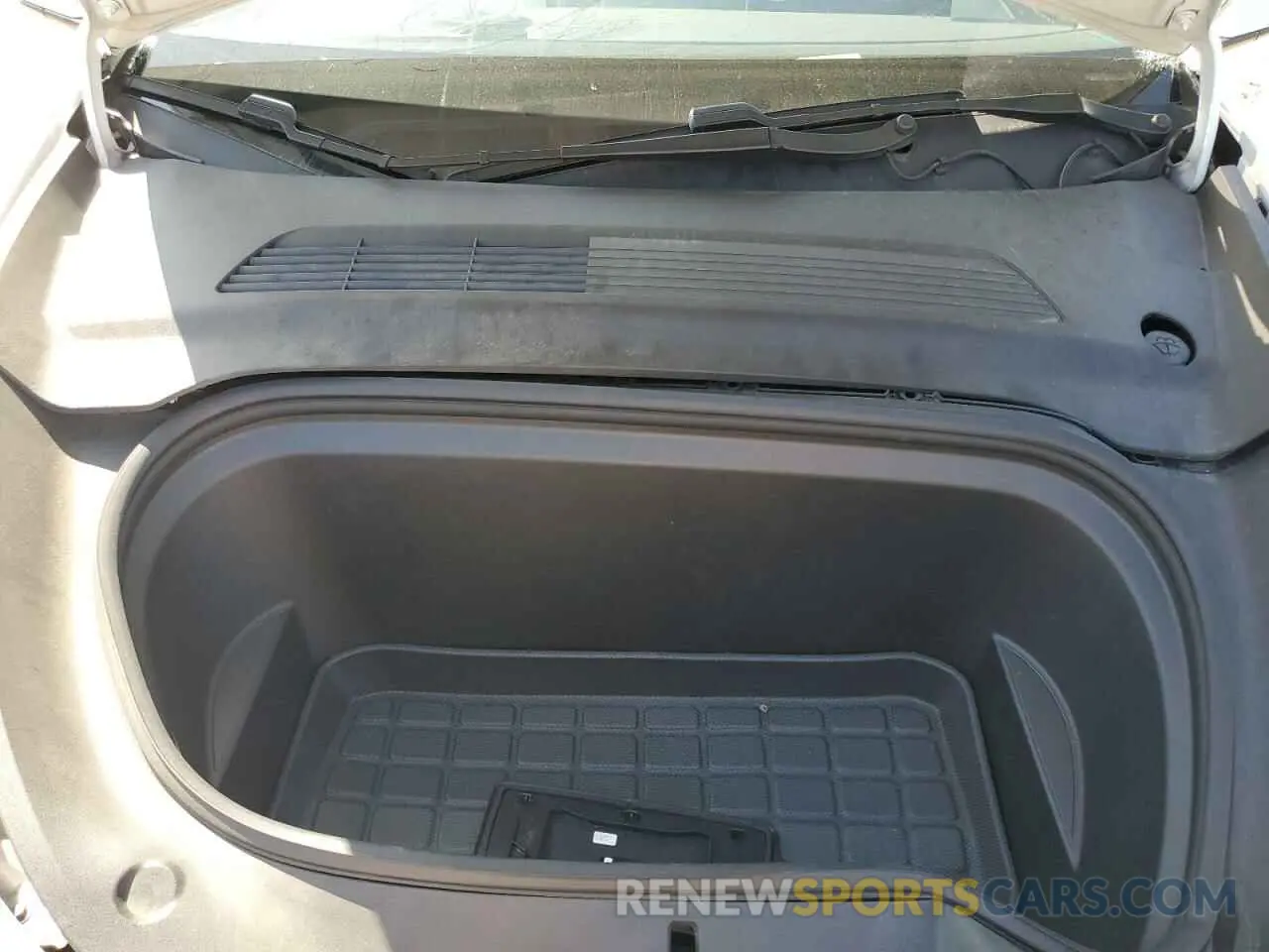 12 Photograph of a damaged car 5YJYGDEF9LF023060 TESLA MODEL Y 2020
