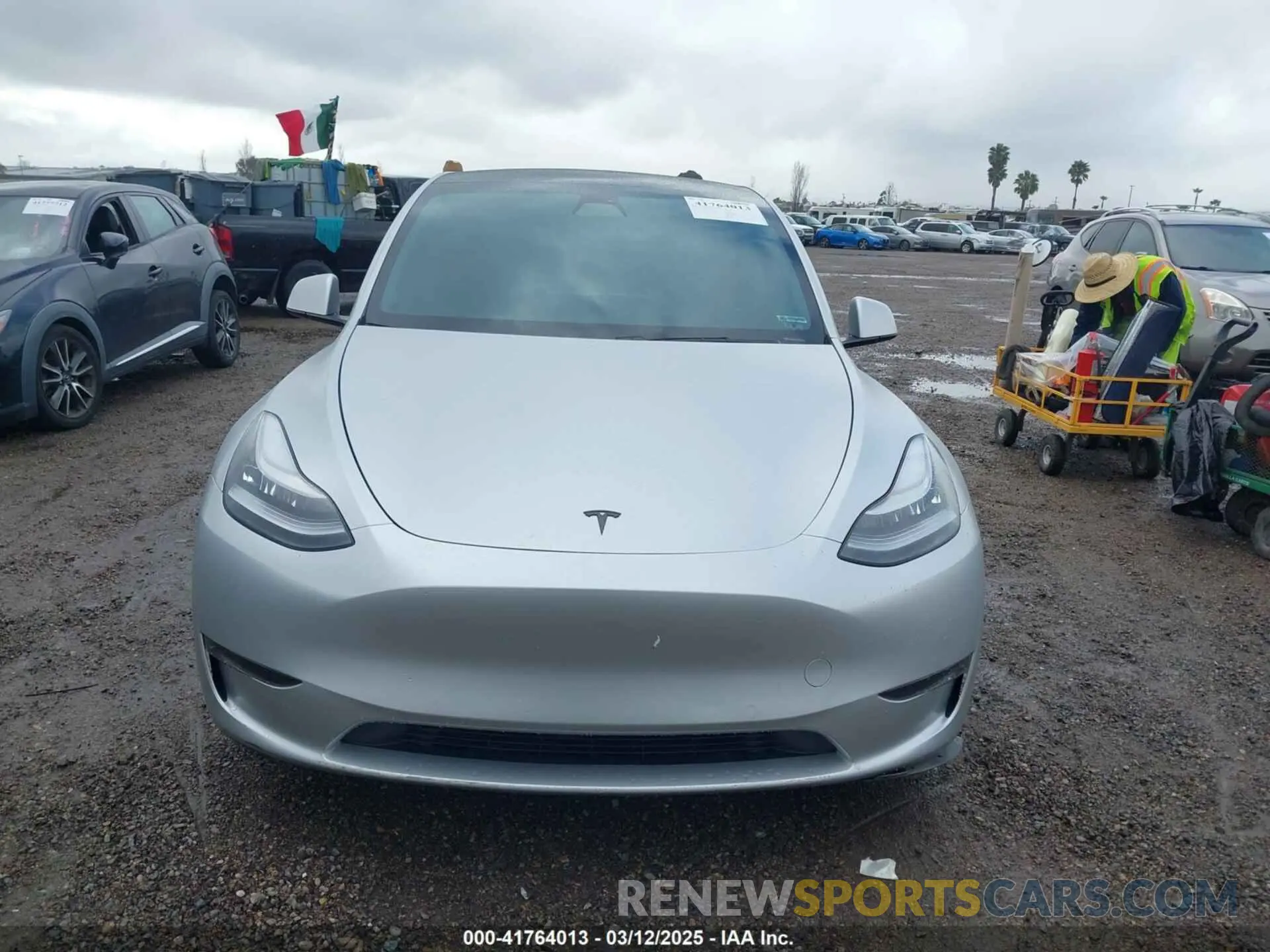 12 Фотография поврежденного автомобиля 5YJYGDEF9LF038500 TESLA MODEL Y 2020