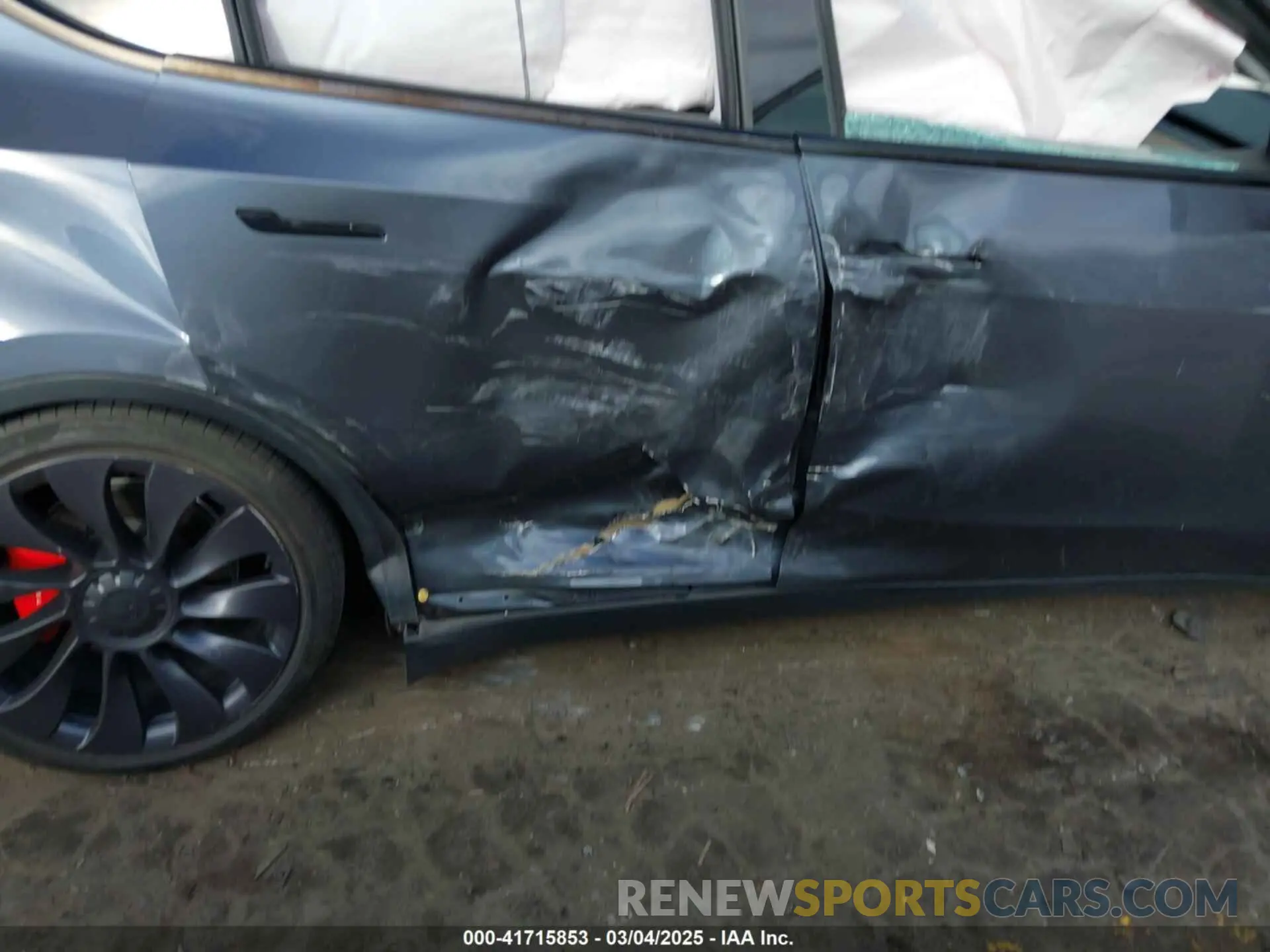 6 Photograph of a damaged car 5YJYGDEFXLF001469 TESLA MODEL Y 2020