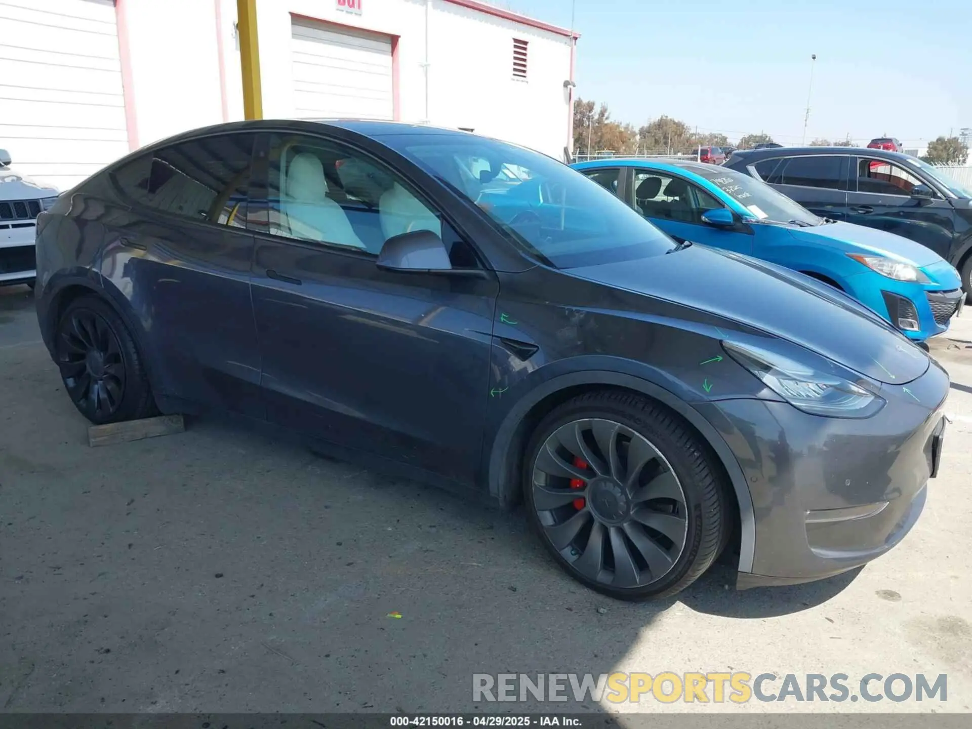 1 Фотография поврежденного автомобиля 5YJYGDEFXLF058707 TESLA MODEL Y 2020