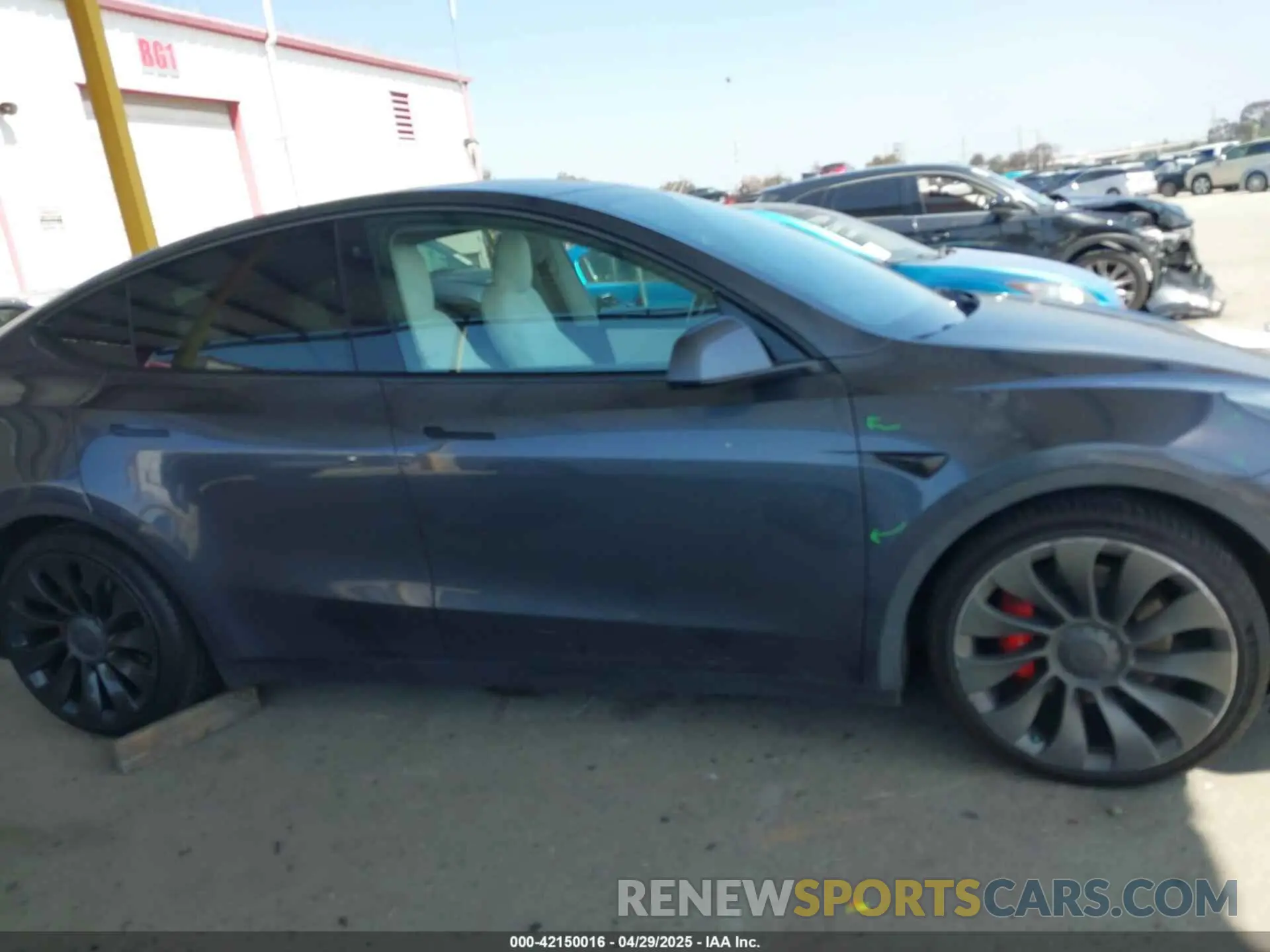 12 Фотография поврежденного автомобиля 5YJYGDEFXLF058707 TESLA MODEL Y 2020