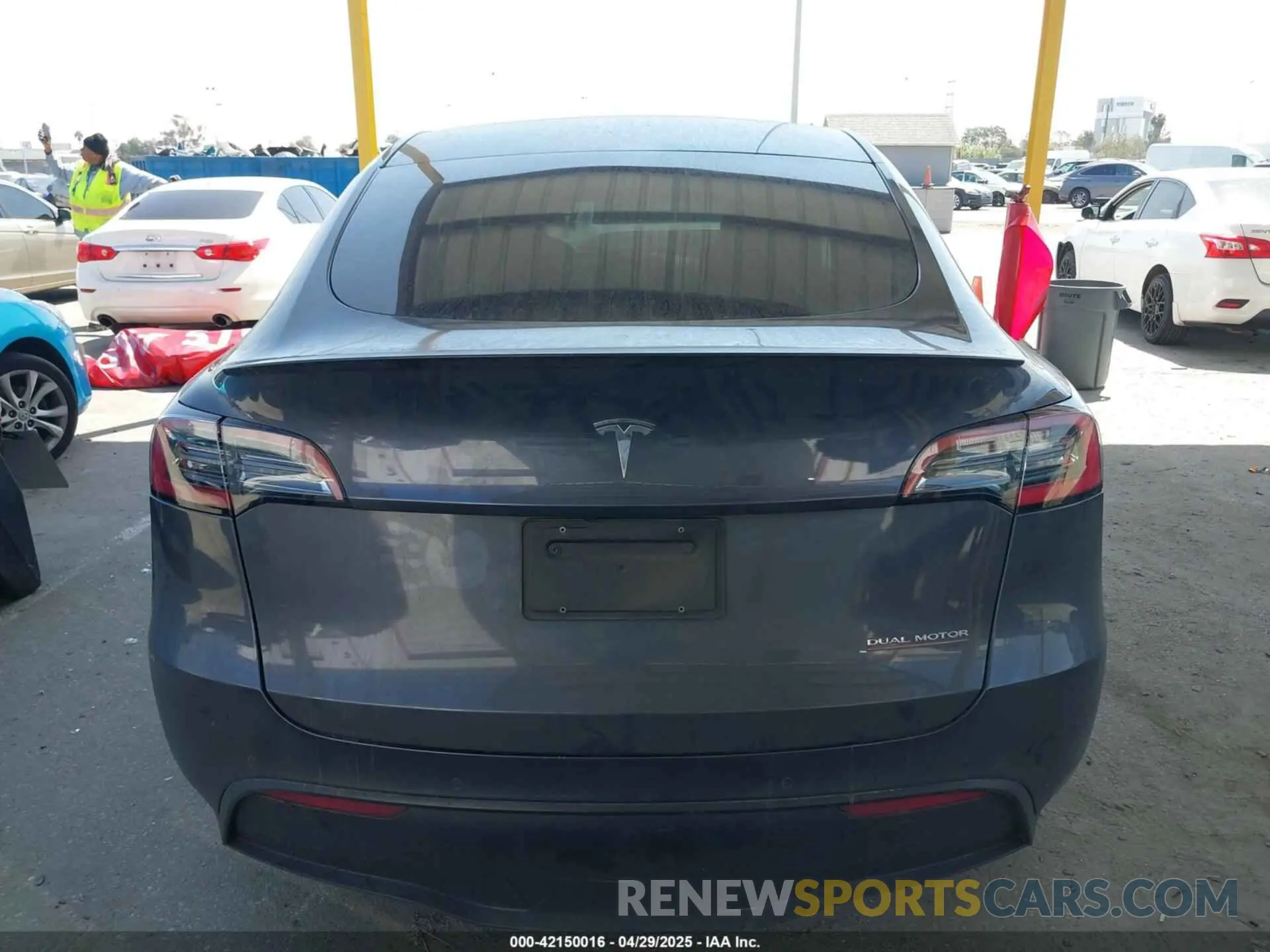 15 Фотография поврежденного автомобиля 5YJYGDEFXLF058707 TESLA MODEL Y 2020