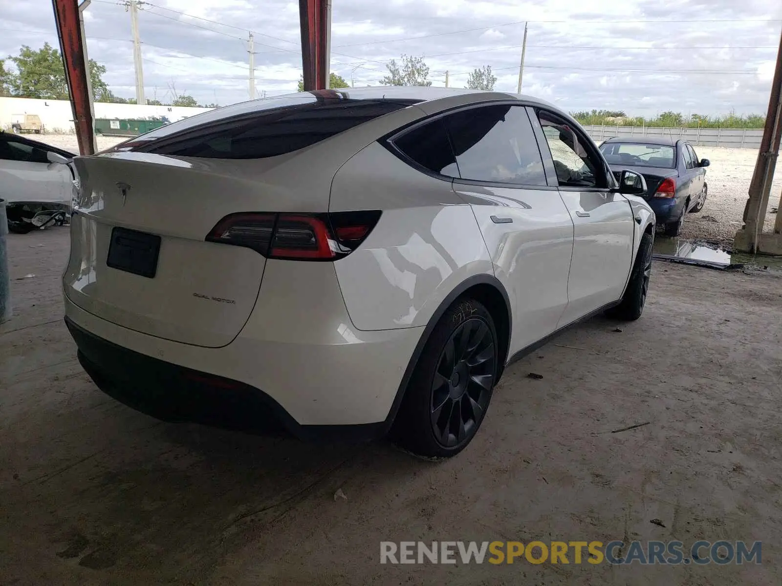 4 Фотография поврежденного автомобиля 5YJYGAEE0MF187644 TESLA MODEL Y 2021