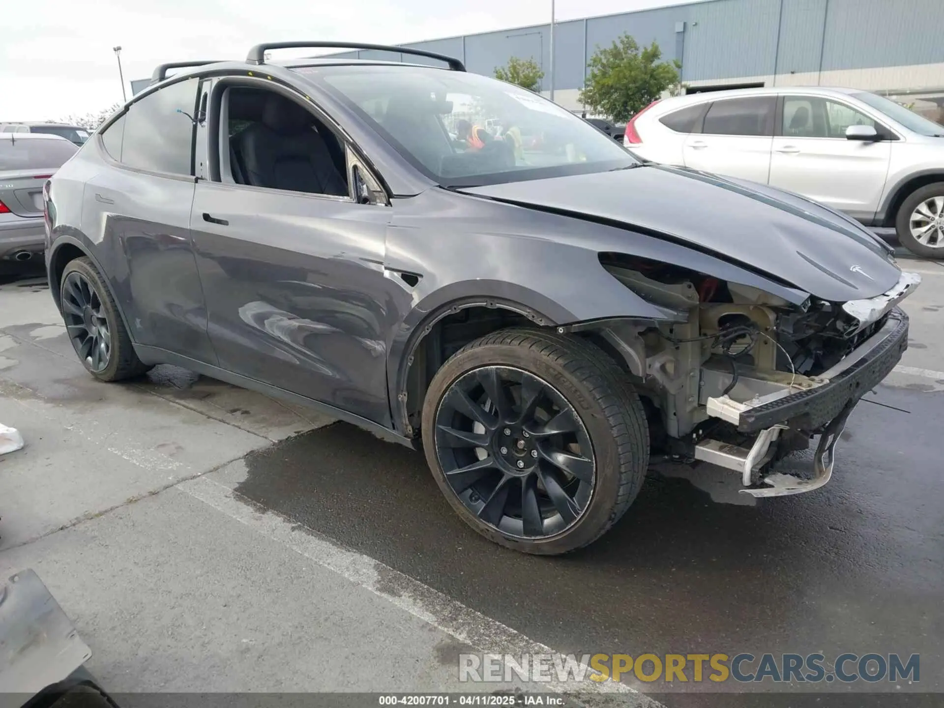 1 Photograph of a damaged car 5YJYGAEE0MF223140 TESLA MODEL Y 2021