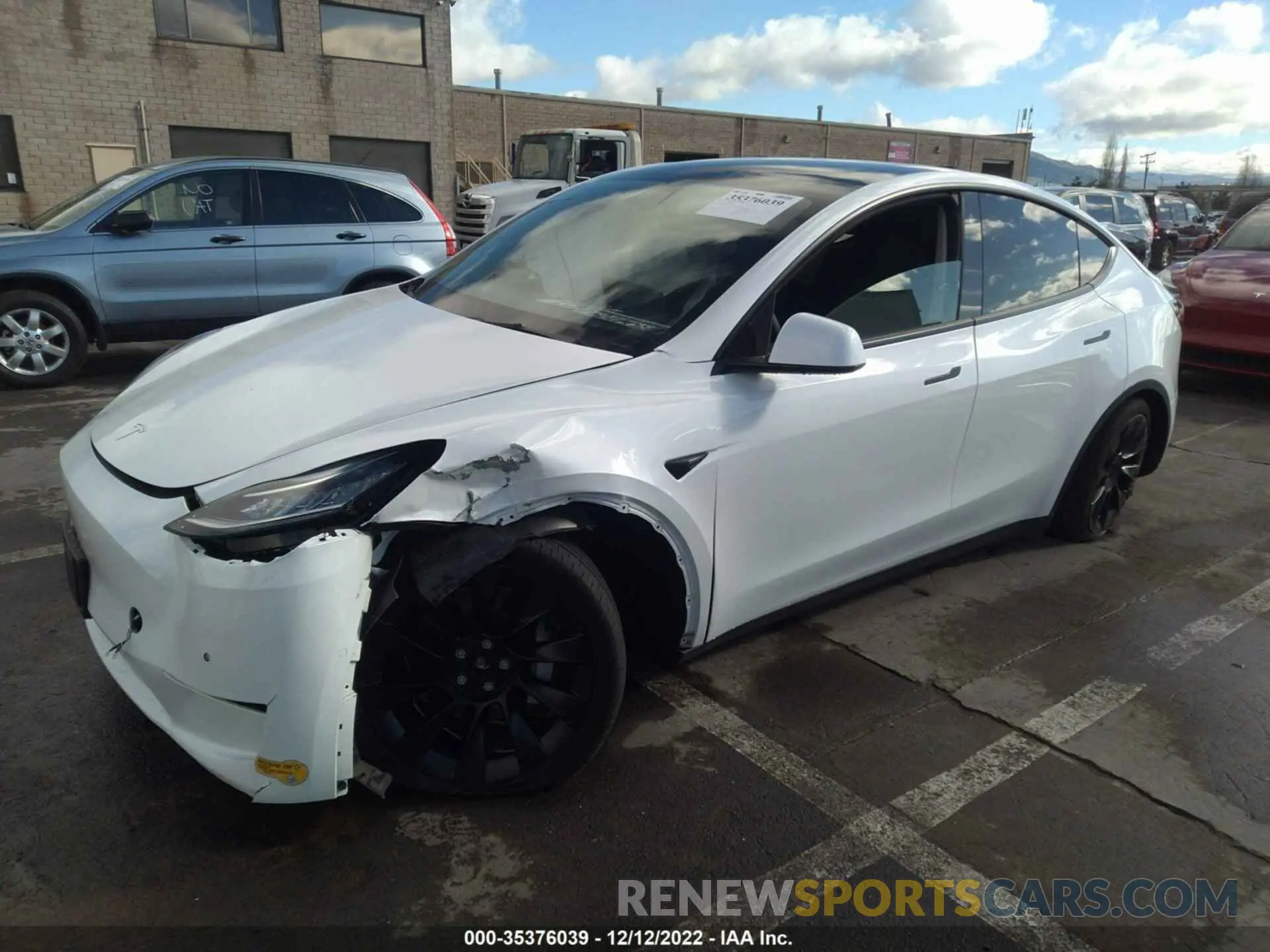 2 Photograph of a damaged car 5YJYGAEE0MF244344 TESLA MODEL Y 2021