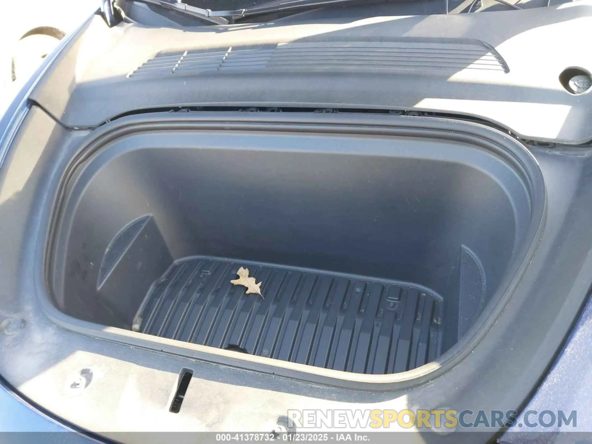 10 Photograph of a damaged car 5YJYGAEE1MF144432 TESLA MODEL Y 2021