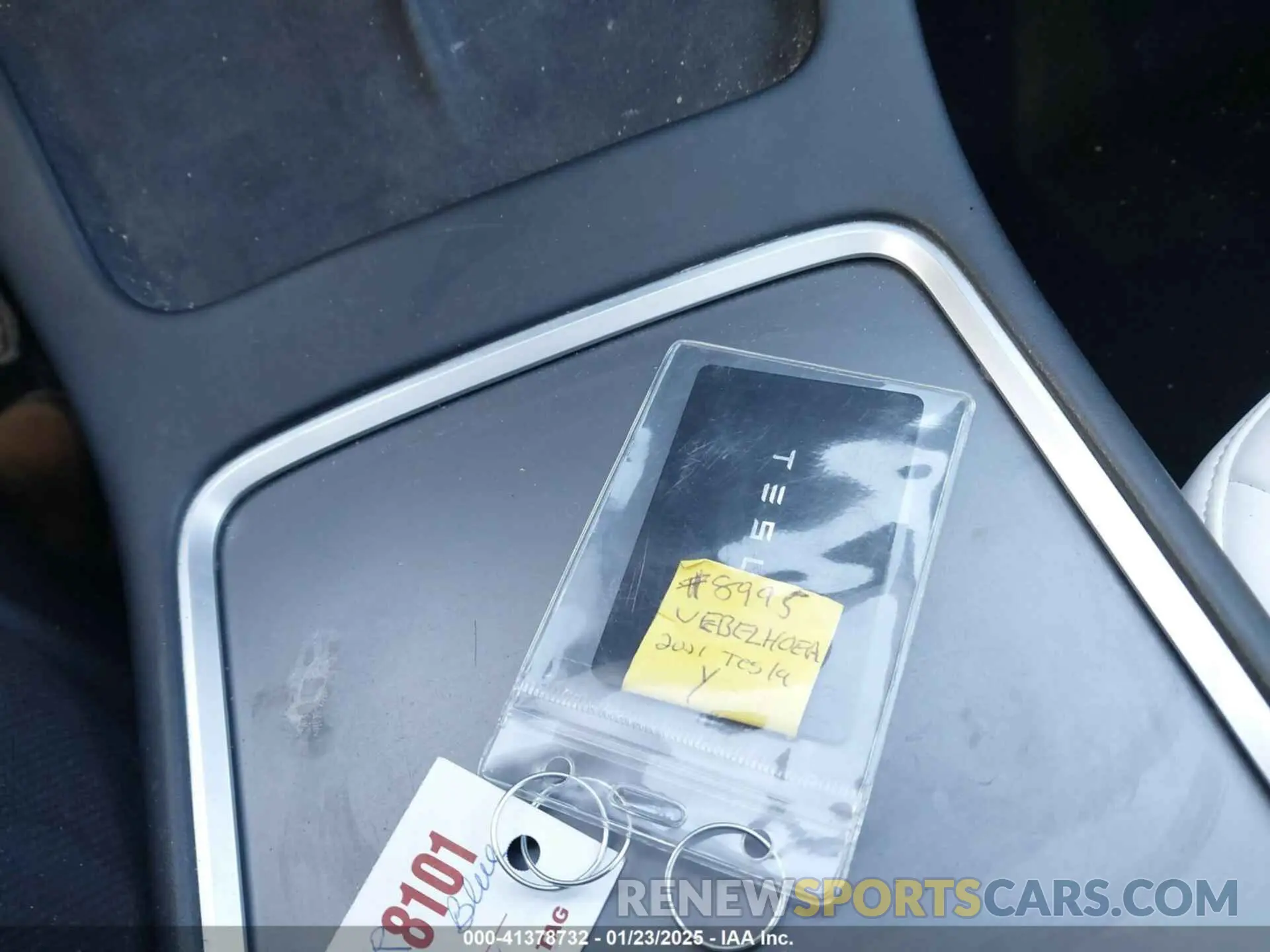 11 Photograph of a damaged car 5YJYGAEE1MF144432 TESLA MODEL Y 2021