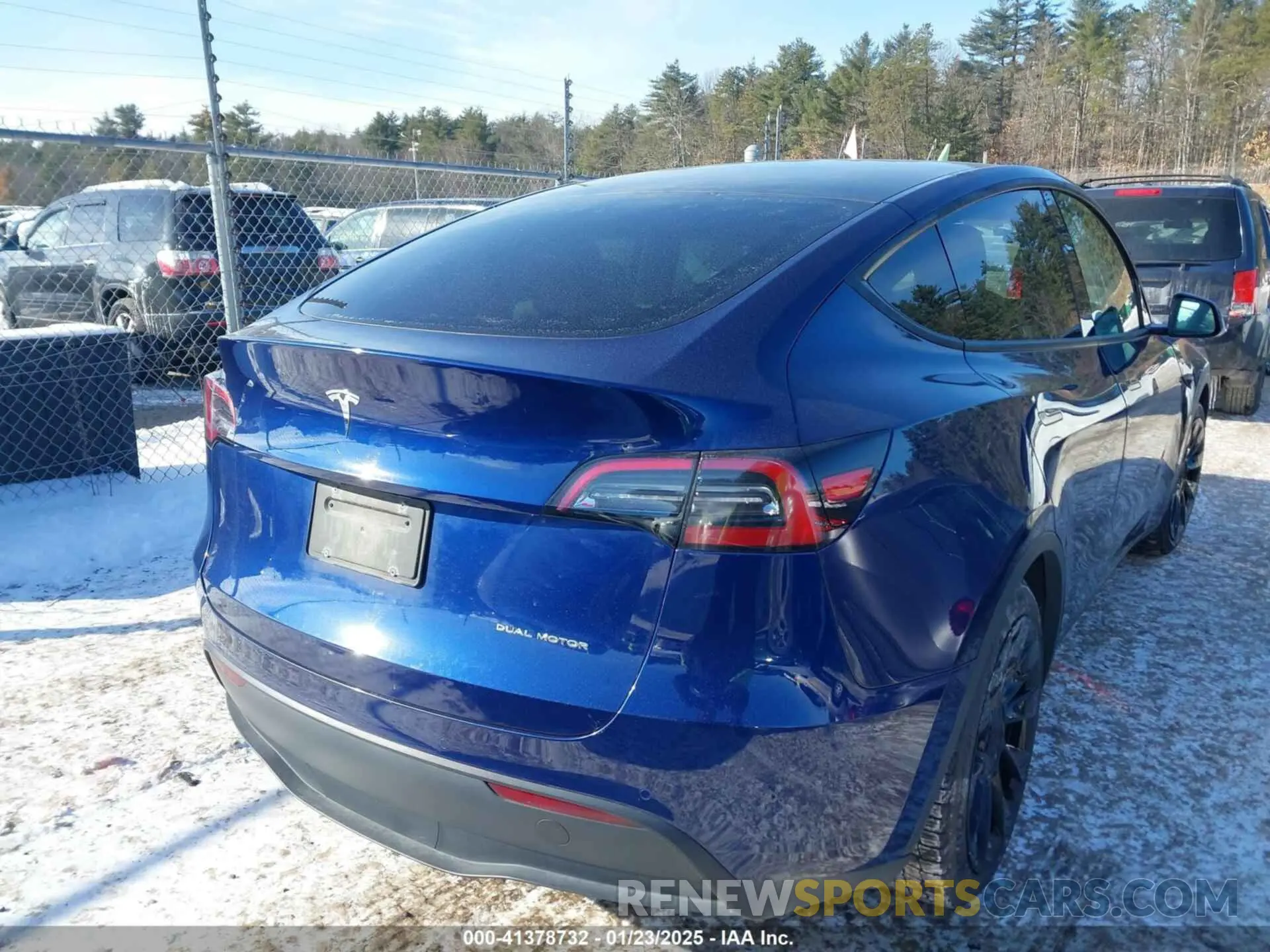 16 Photograph of a damaged car 5YJYGAEE1MF144432 TESLA MODEL Y 2021