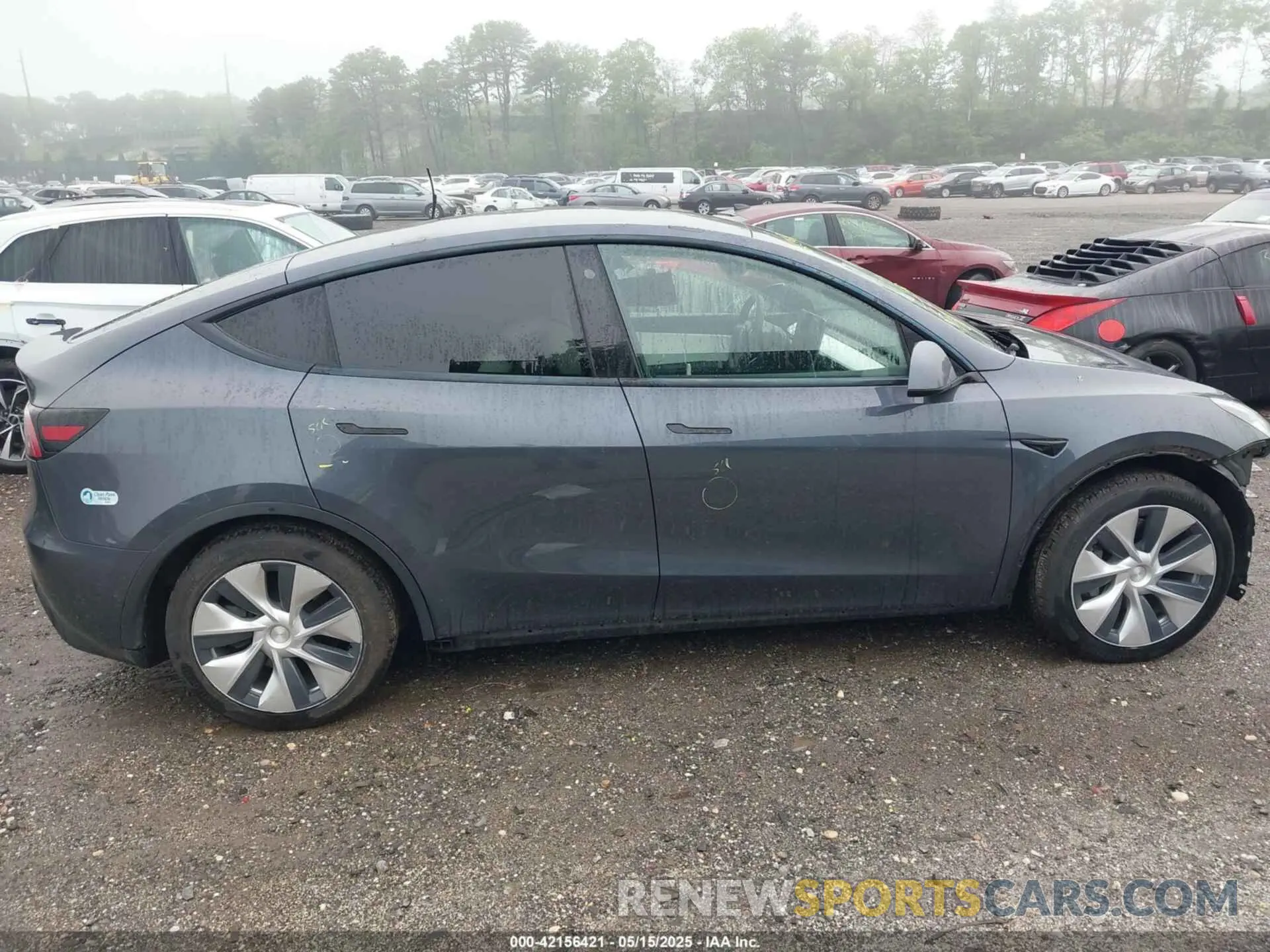 13 Photograph of a damaged car 5YJYGAEE1MF145161 TESLA MODEL Y 2021