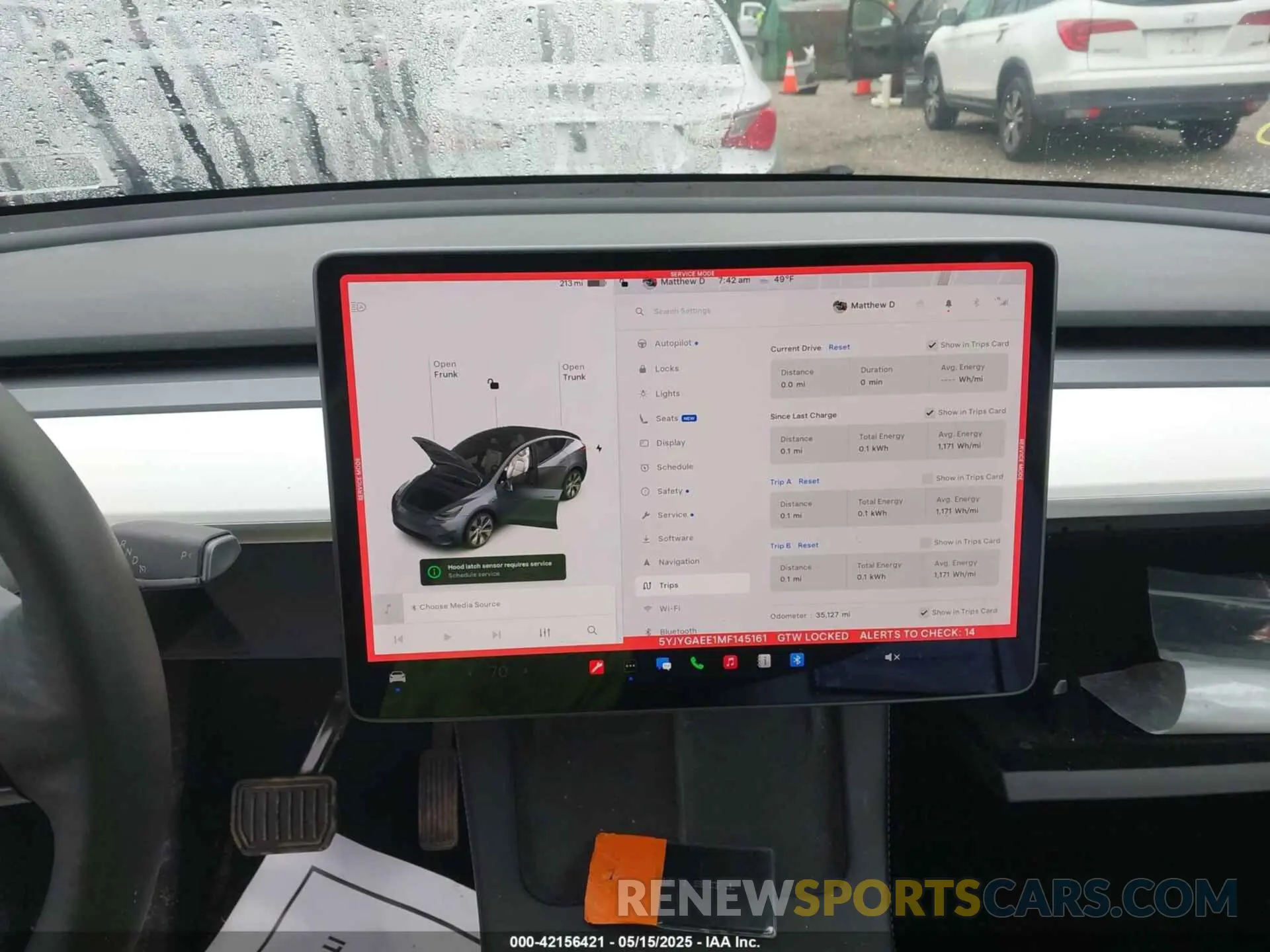 18 Photograph of a damaged car 5YJYGAEE1MF145161 TESLA MODEL Y 2021