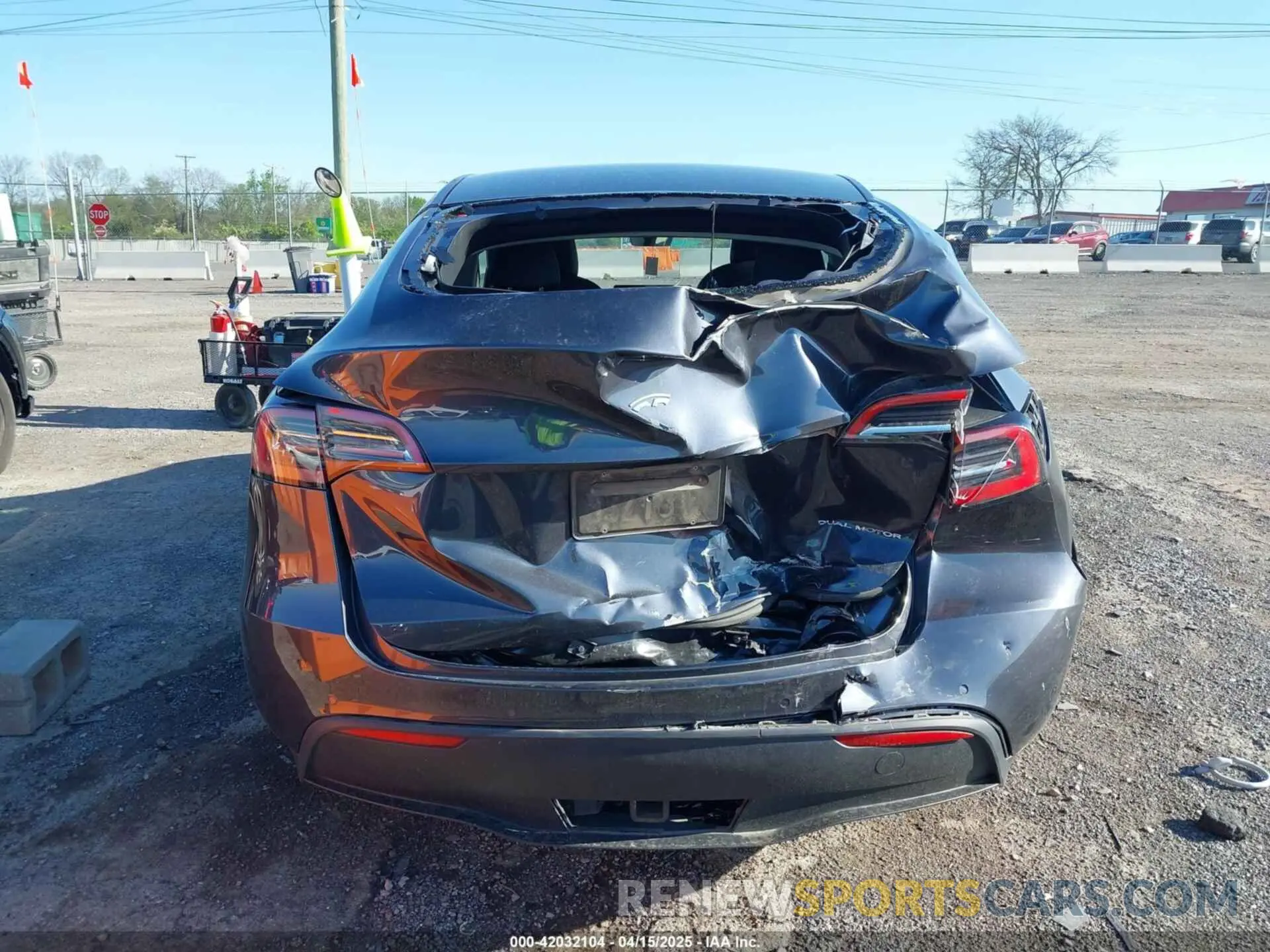 15 Фотография поврежденного автомобиля 5YJYGAEE1MF149887 TESLA MODEL Y 2021