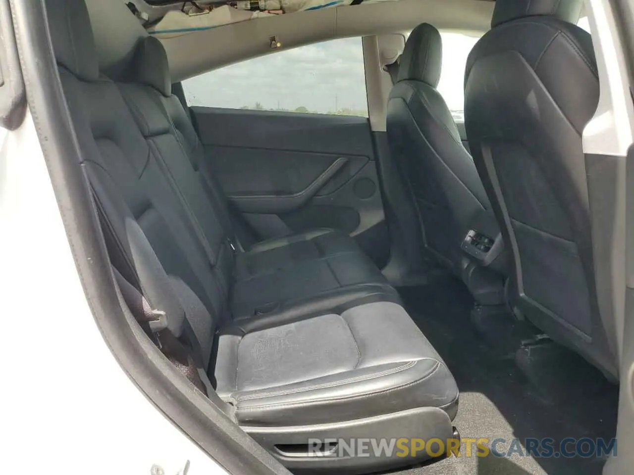 10 Фотография поврежденного автомобиля 5YJYGAEE1MF186602 TESLA MODEL Y 2021