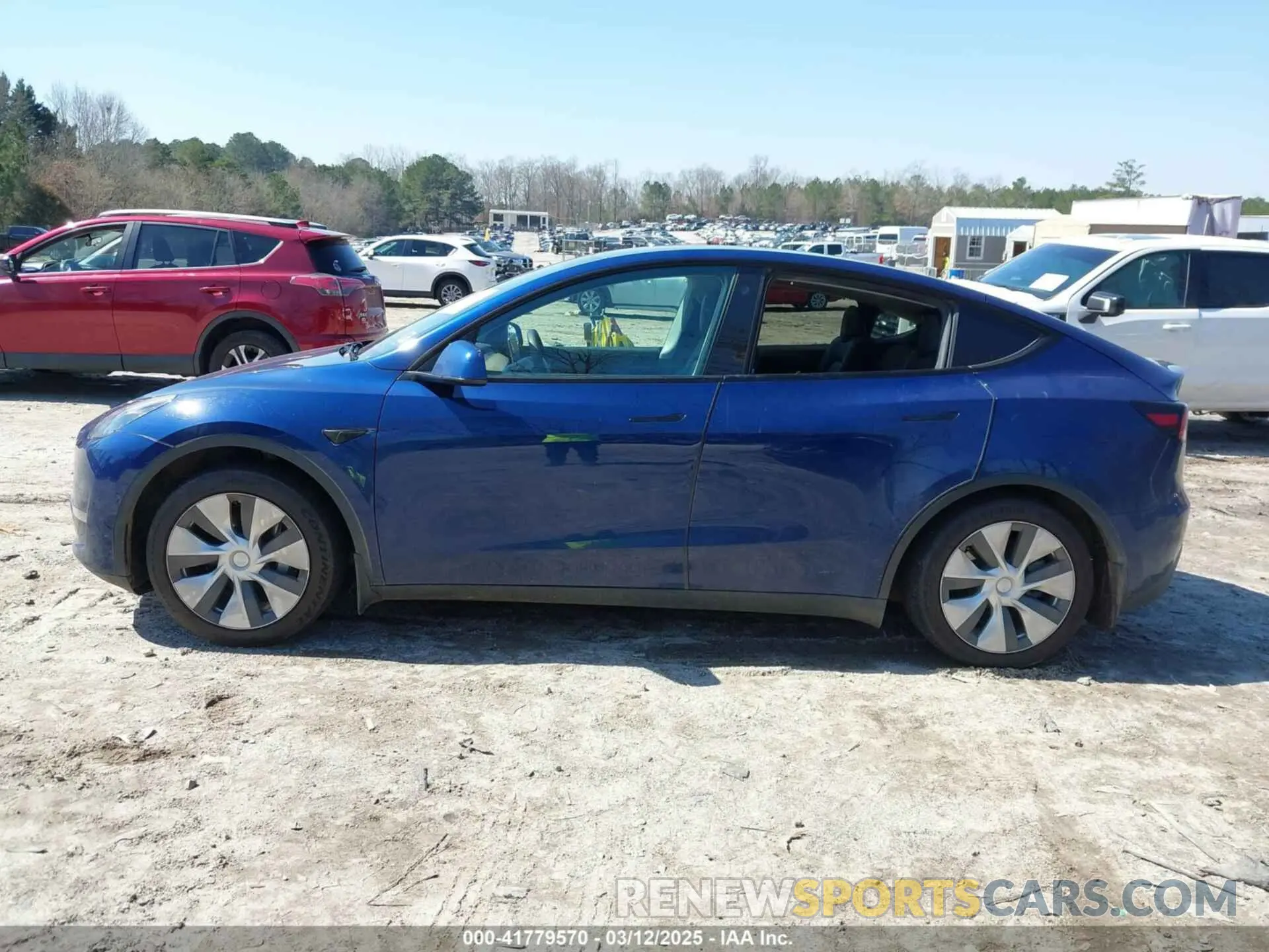 14 Photograph of a damaged car 5YJYGAEE1MF207948 TESLA MODEL Y 2021