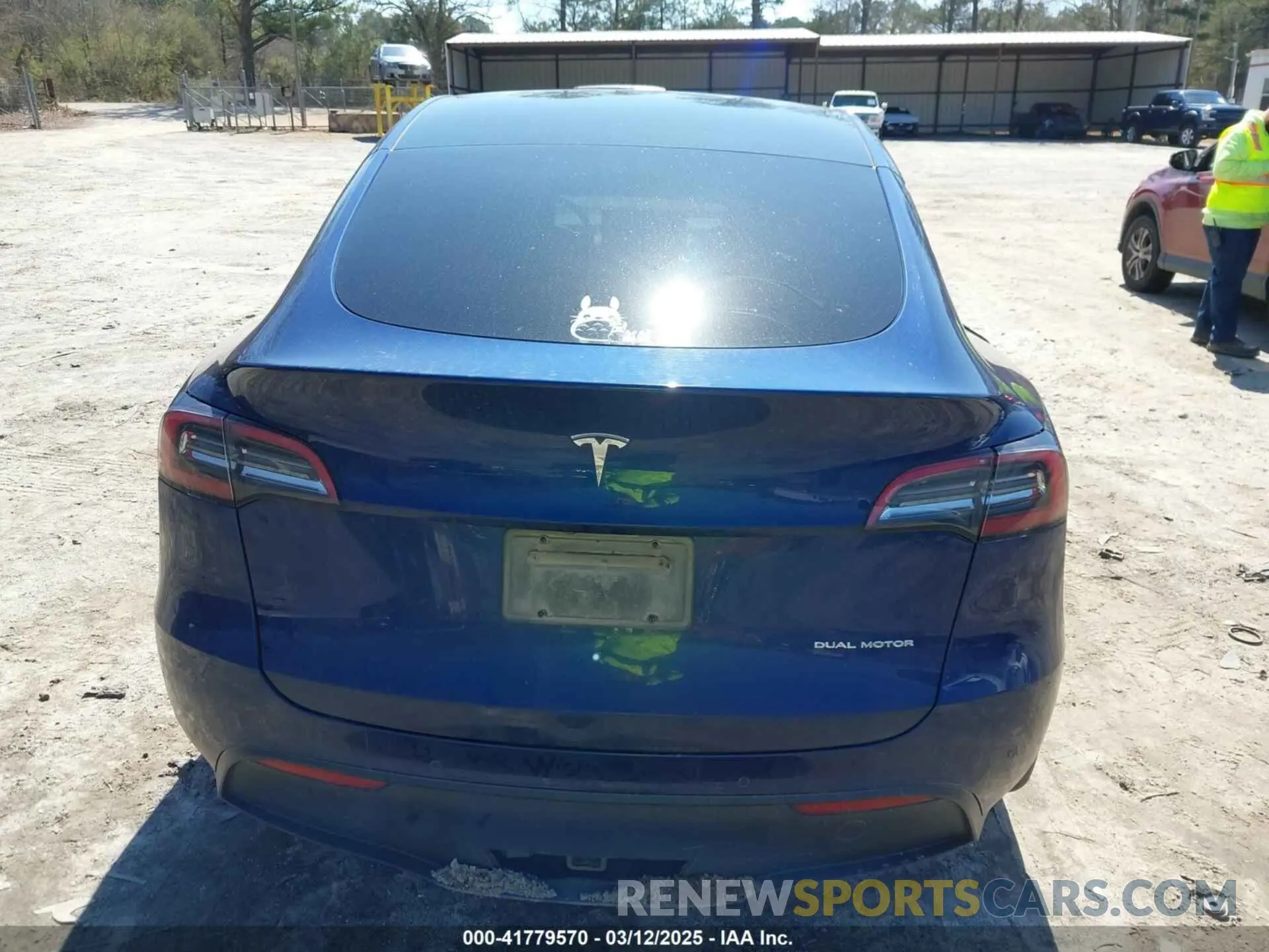 16 Photograph of a damaged car 5YJYGAEE1MF207948 TESLA MODEL Y 2021