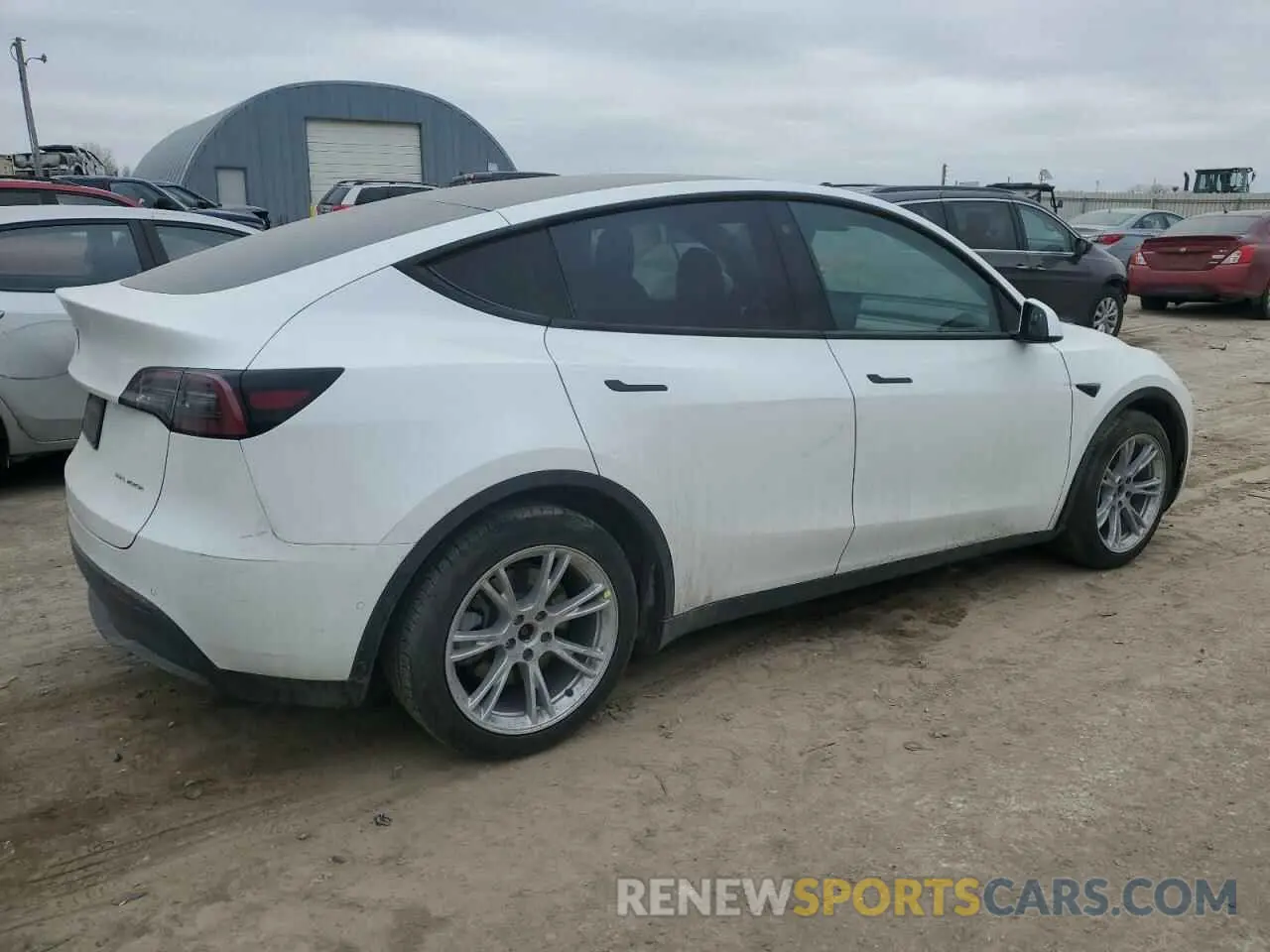 3 Photograph of a damaged car 5YJYGAEE2MF232695 TESLA MODEL Y 2021
