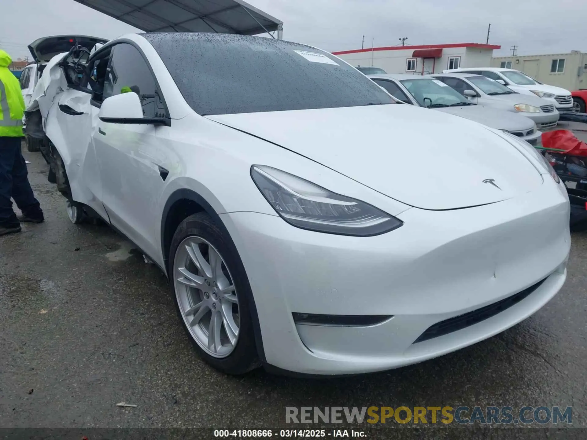 1 Фотография поврежденного автомобиля 5YJYGAEE2MF260142 TESLA MODEL Y 2021