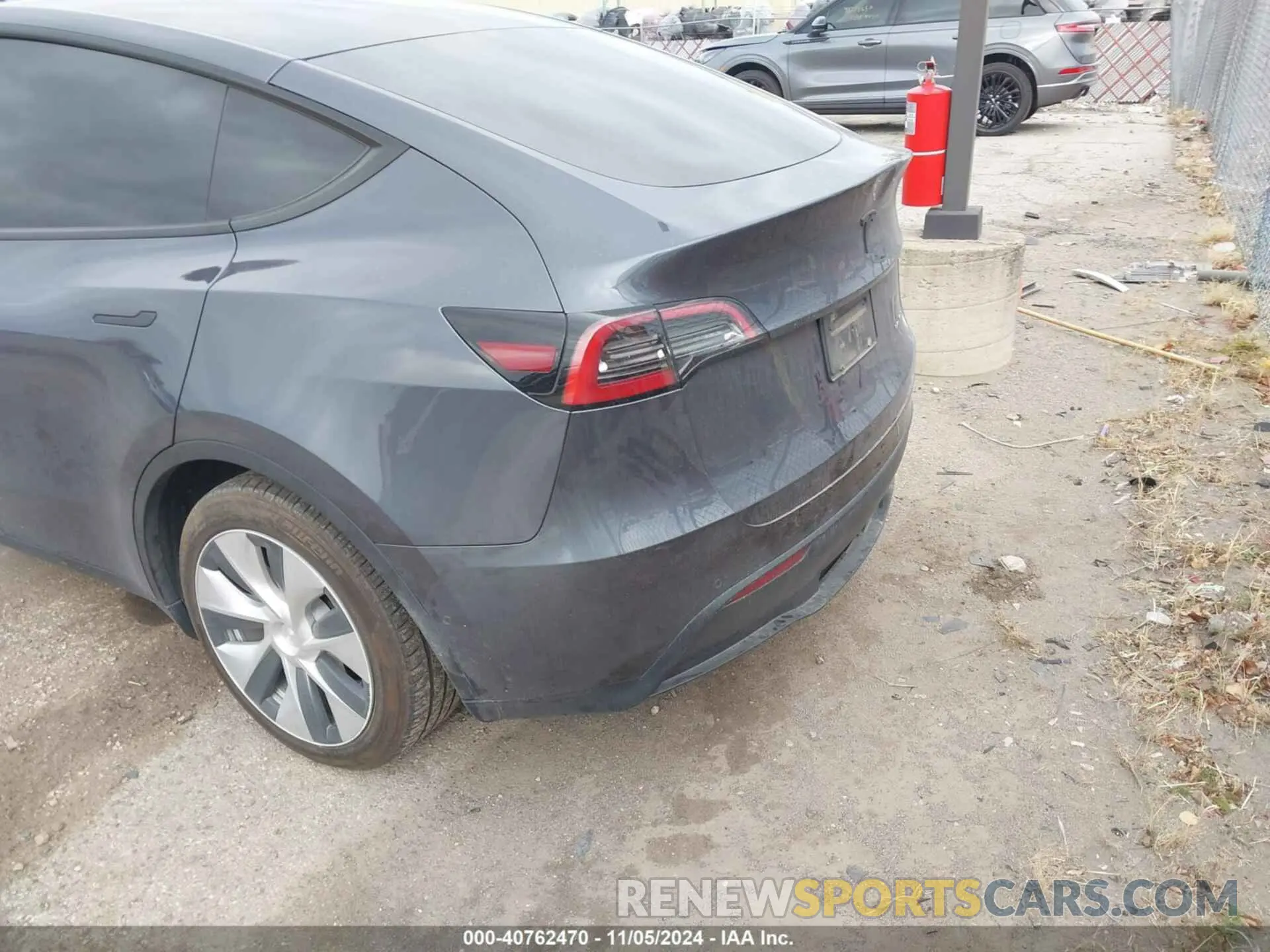 3 Photograph of a damaged car 5YJYGAEE2MF299930 TESLA MODEL Y 2021