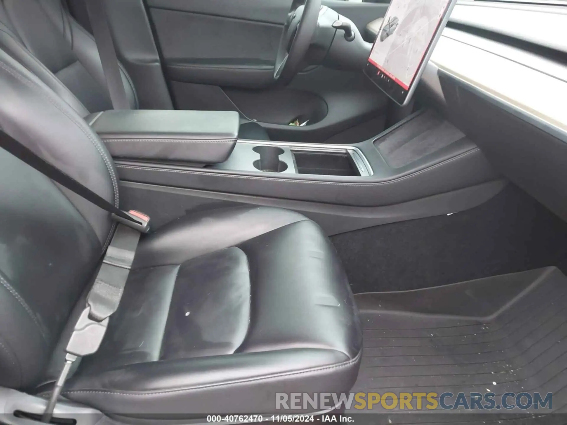 5 Photograph of a damaged car 5YJYGAEE2MF299930 TESLA MODEL Y 2021