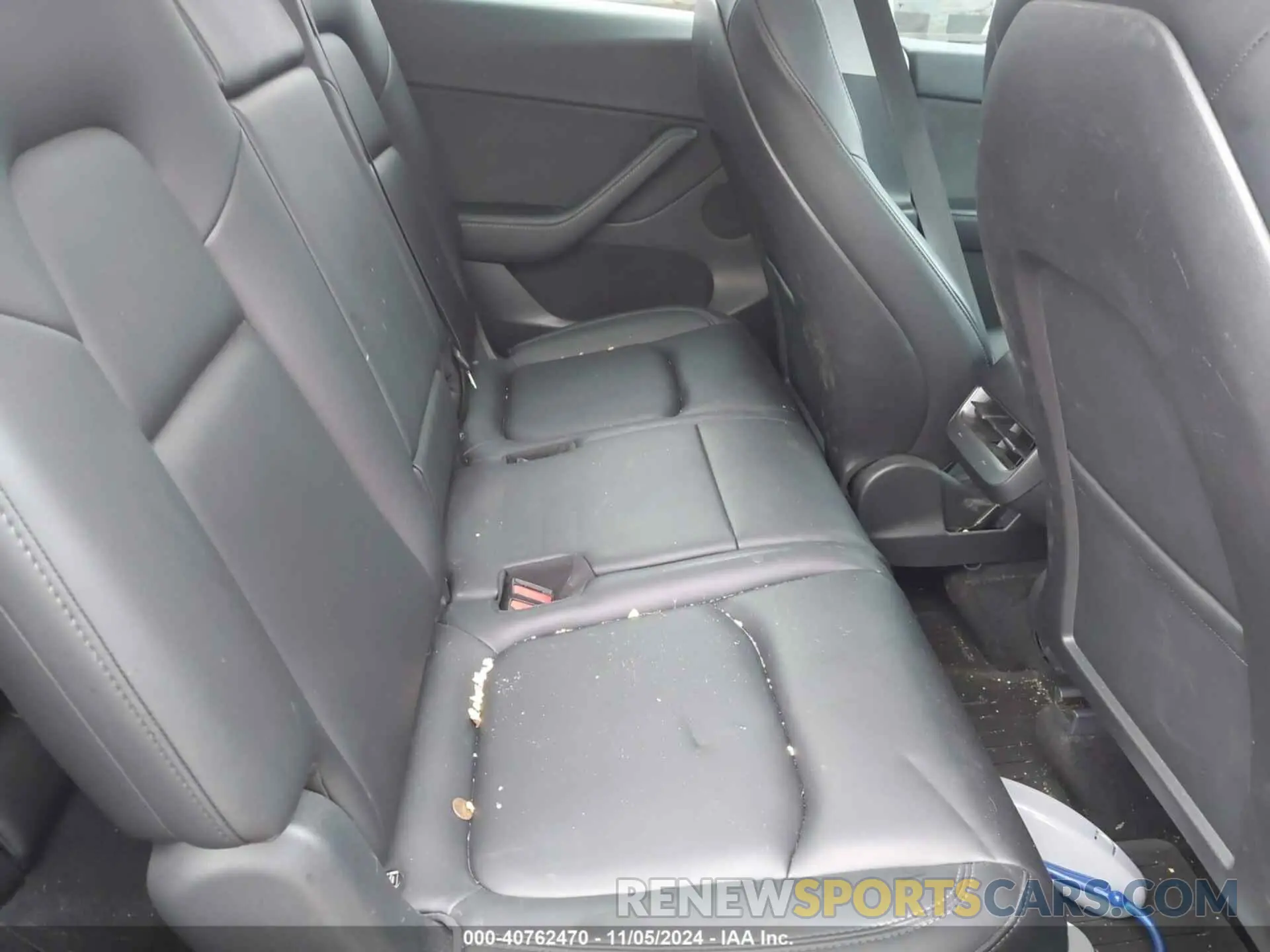8 Photograph of a damaged car 5YJYGAEE2MF299930 TESLA MODEL Y 2021
