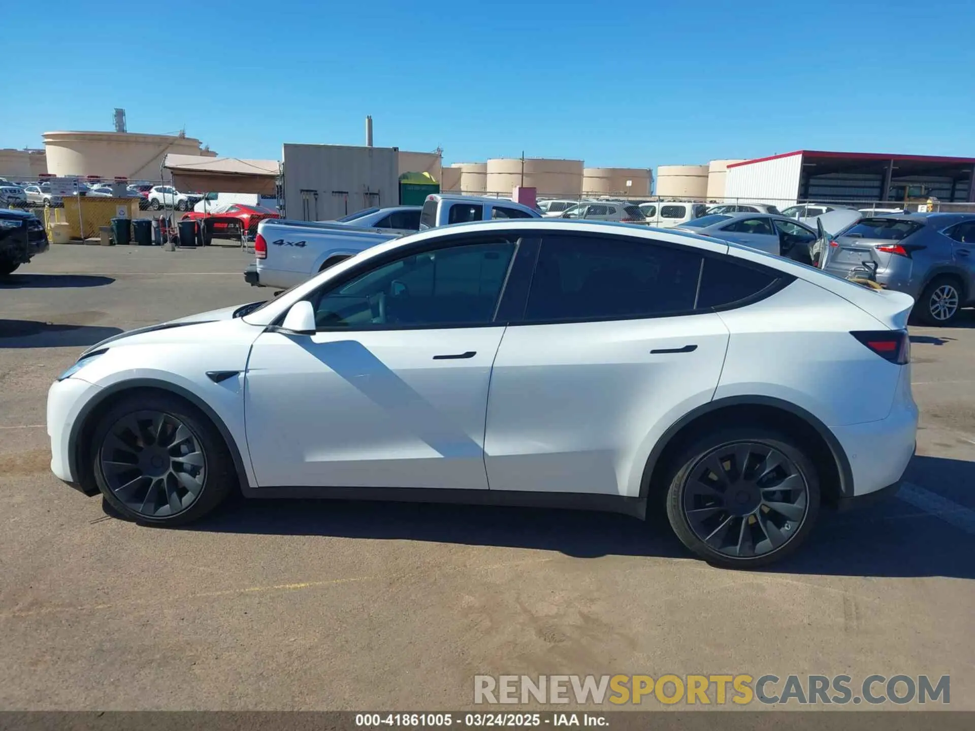 14 Фотография поврежденного автомобиля 5YJYGAEE3MF194197 TESLA MODEL Y 2021