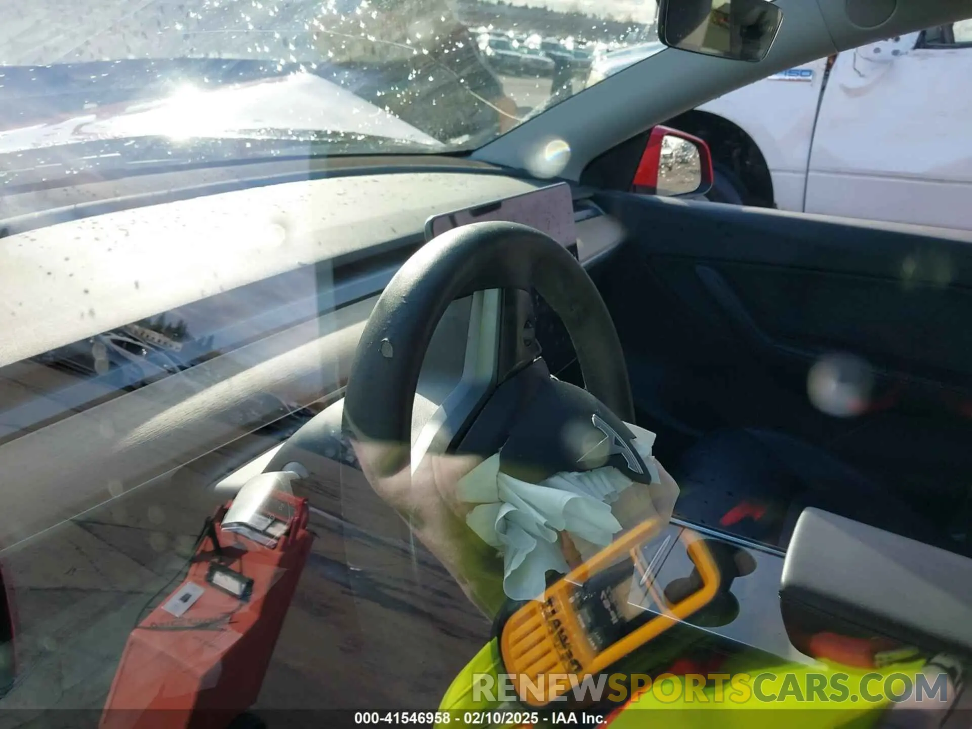7 Photograph of a damaged car 5YJYGAEE4MF131335 TESLA MODEL Y 2021