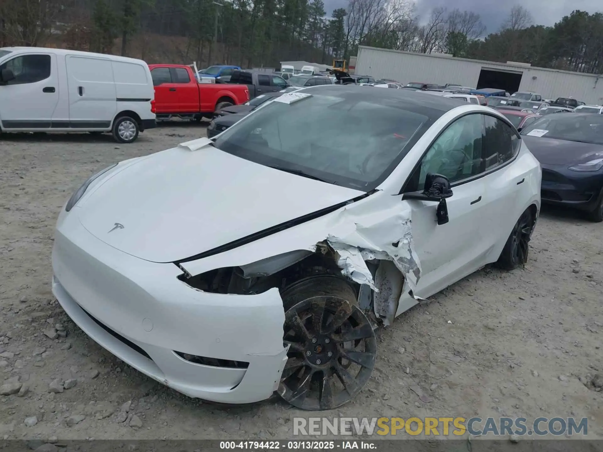 2 Photograph of a damaged car 5YJYGAEE4MF225134 TESLA MODEL Y 2021