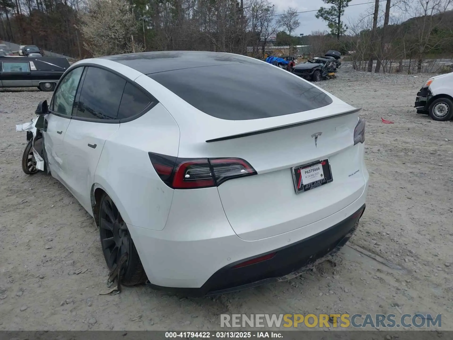 3 Photograph of a damaged car 5YJYGAEE4MF225134 TESLA MODEL Y 2021
