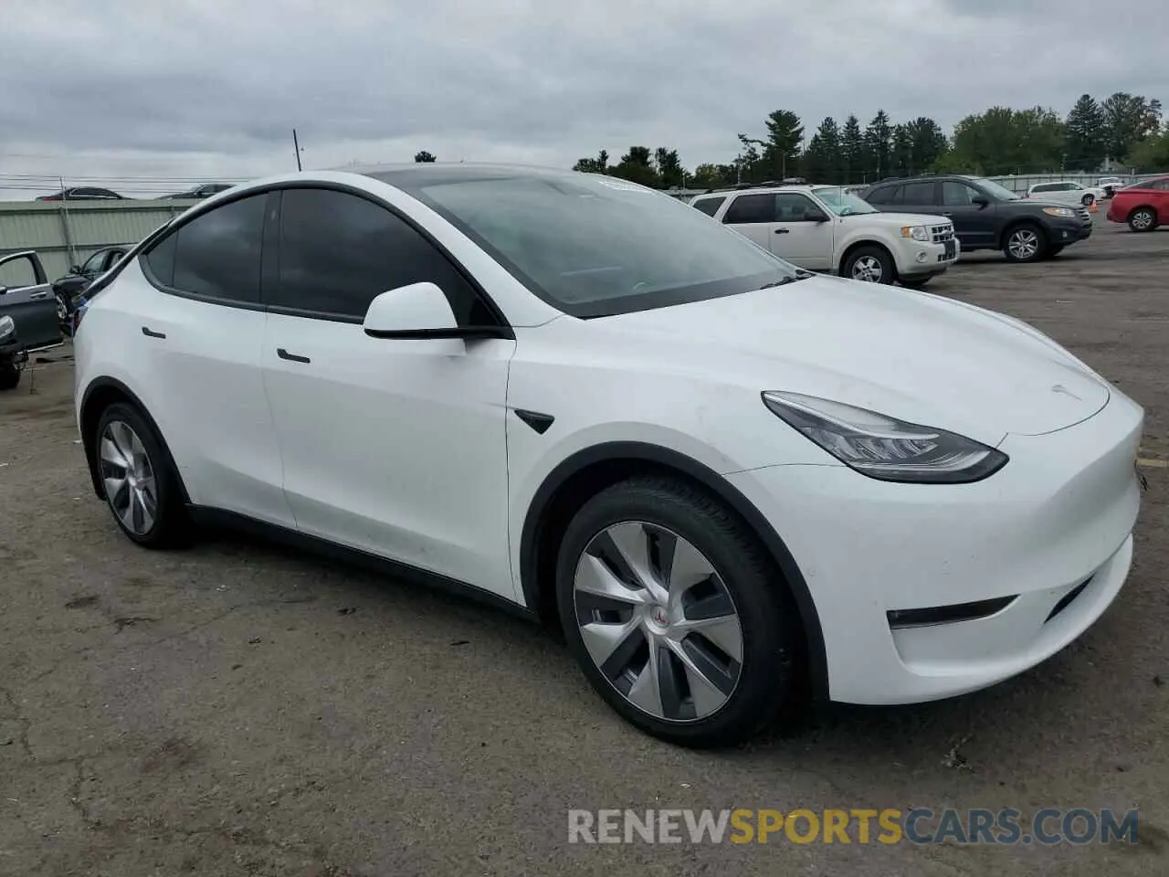 4 Photograph of a damaged car 5YJYGAEE4MF297743 TESLA MODEL Y 2021