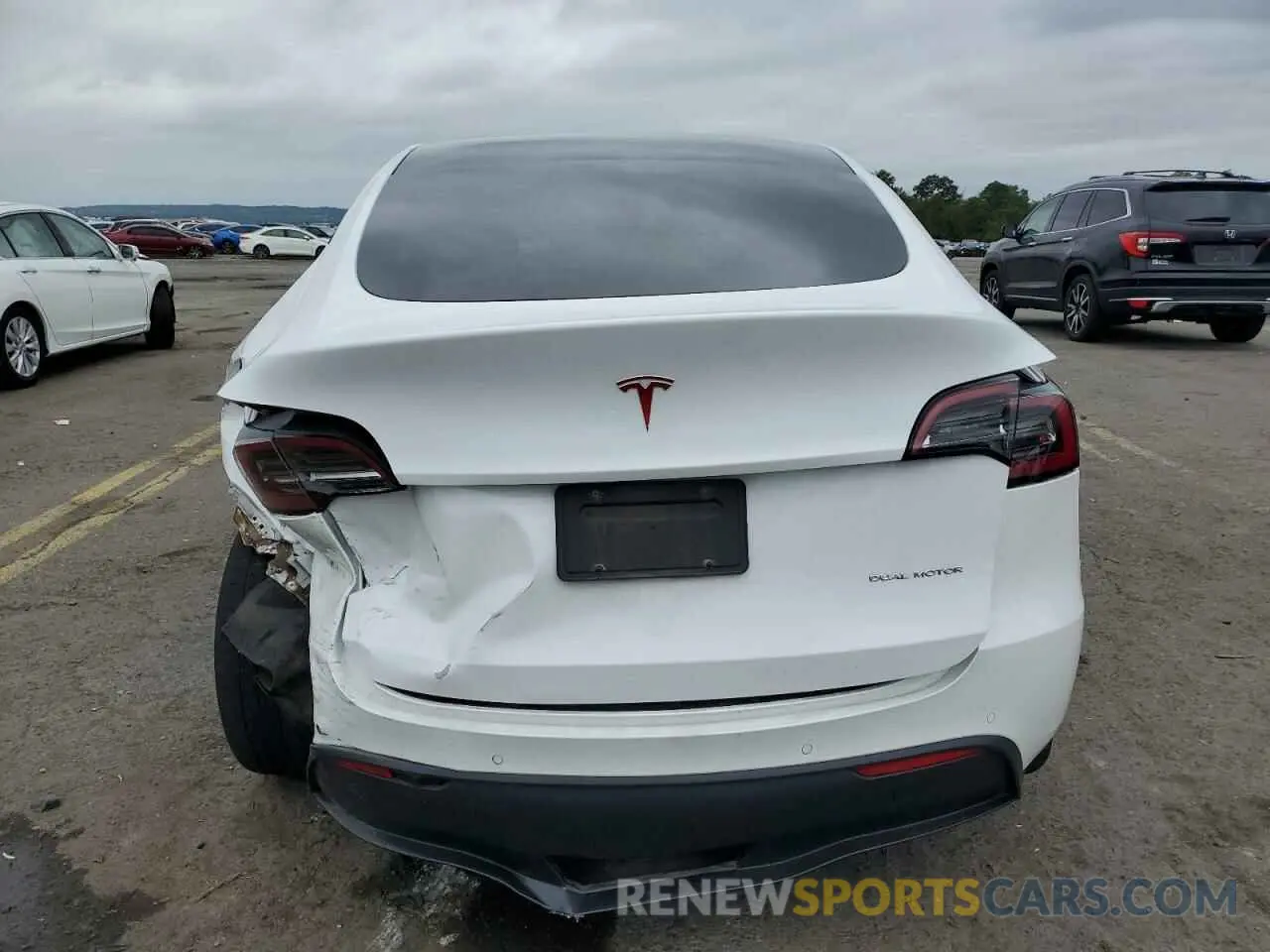 6 Photograph of a damaged car 5YJYGAEE4MF297743 TESLA MODEL Y 2021