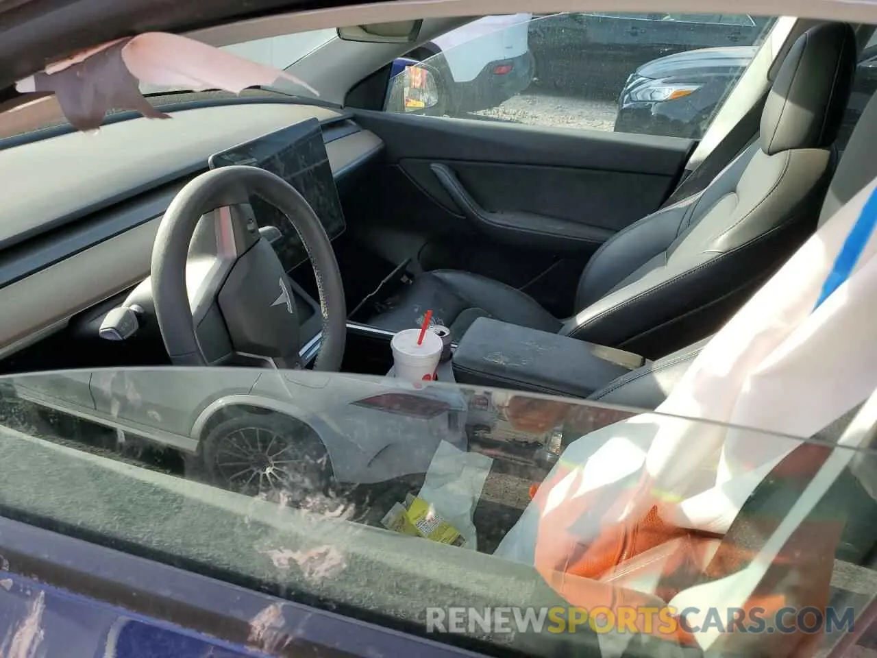 7 Photograph of a damaged car 5YJYGAEE4MF303864 TESLA MODEL Y 2021
