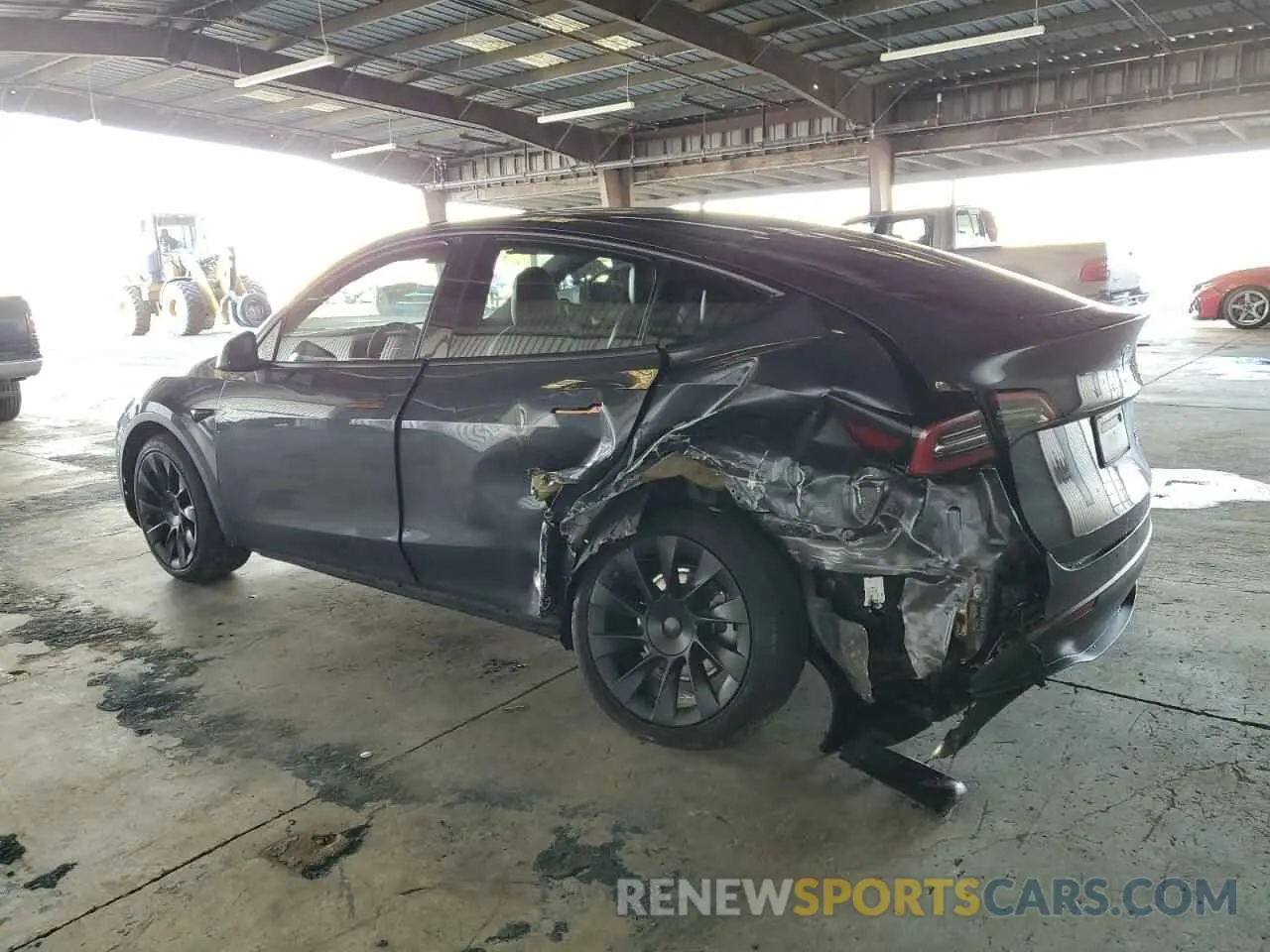 2 Photograph of a damaged car 5YJYGAEE4MF306439 TESLA MODEL Y 2021