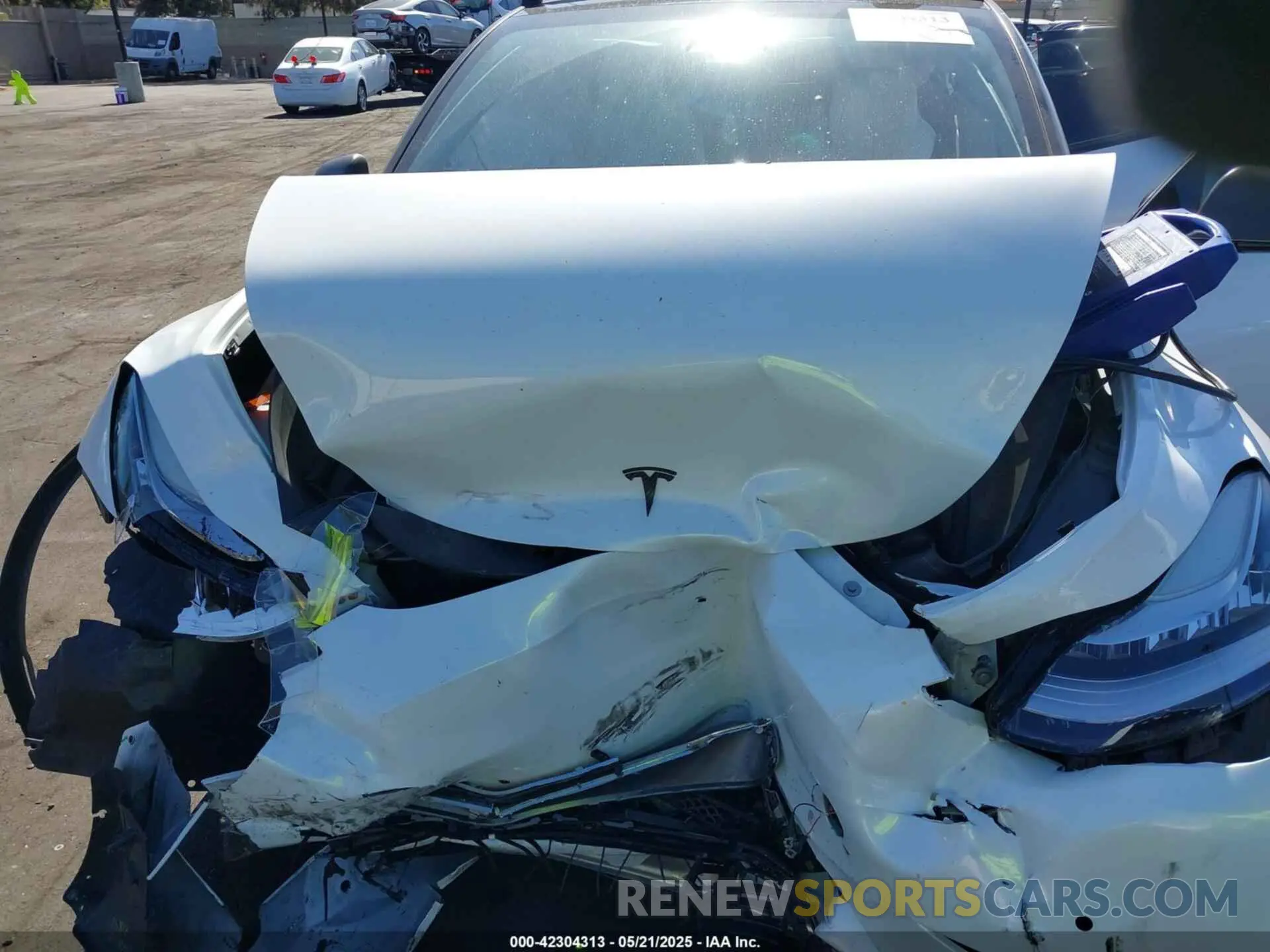 10 Photograph of a damaged car 5YJYGAEE5MF189275 TESLA MODEL Y 2021