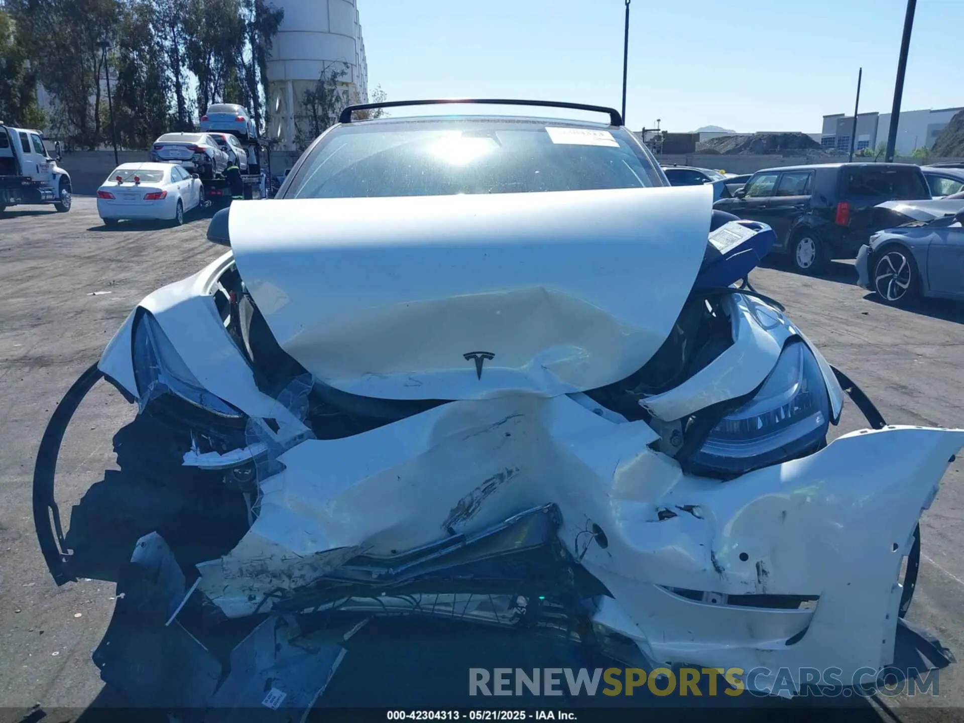 13 Photograph of a damaged car 5YJYGAEE5MF189275 TESLA MODEL Y 2021