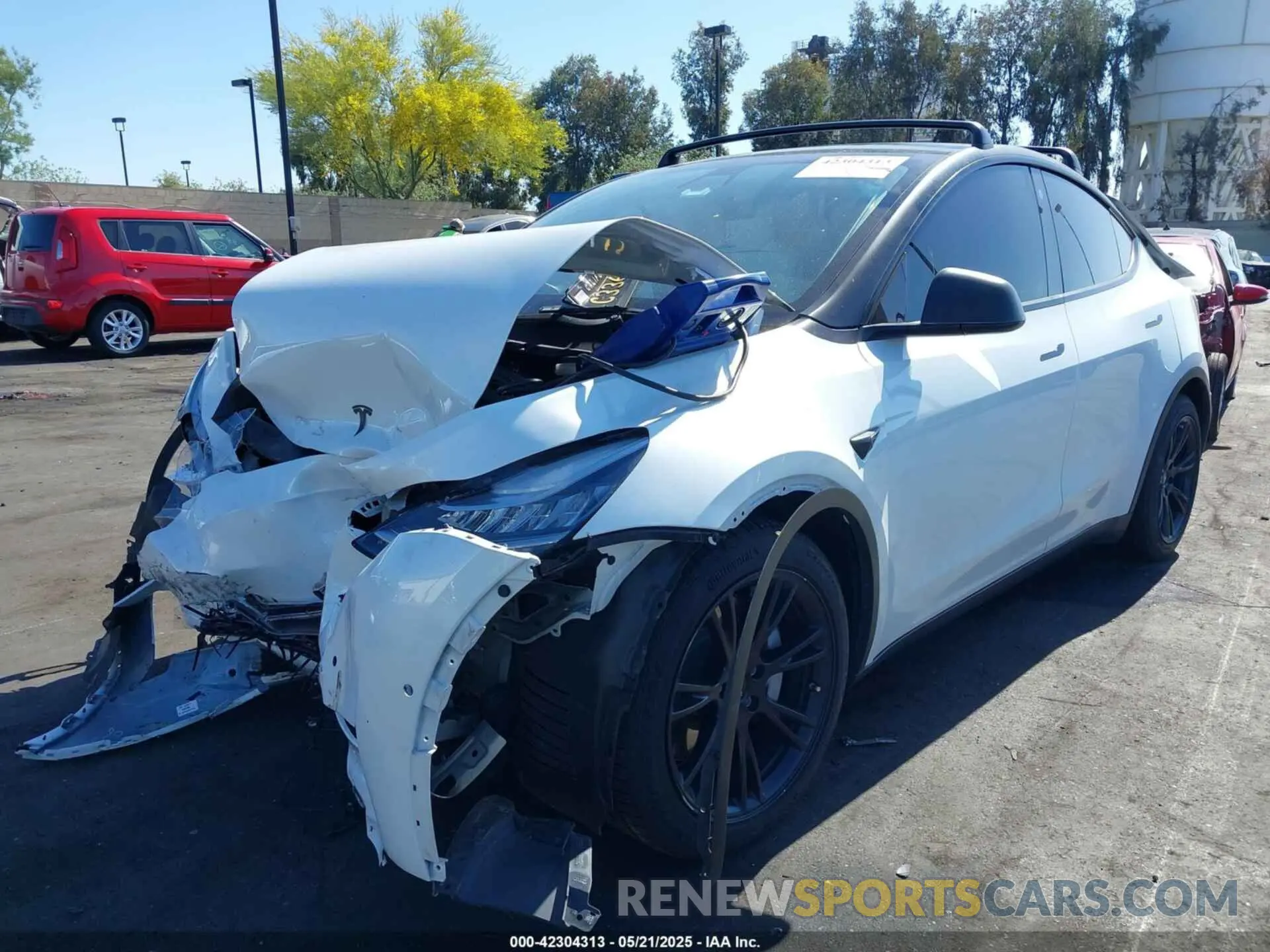 2 Photograph of a damaged car 5YJYGAEE5MF189275 TESLA MODEL Y 2021