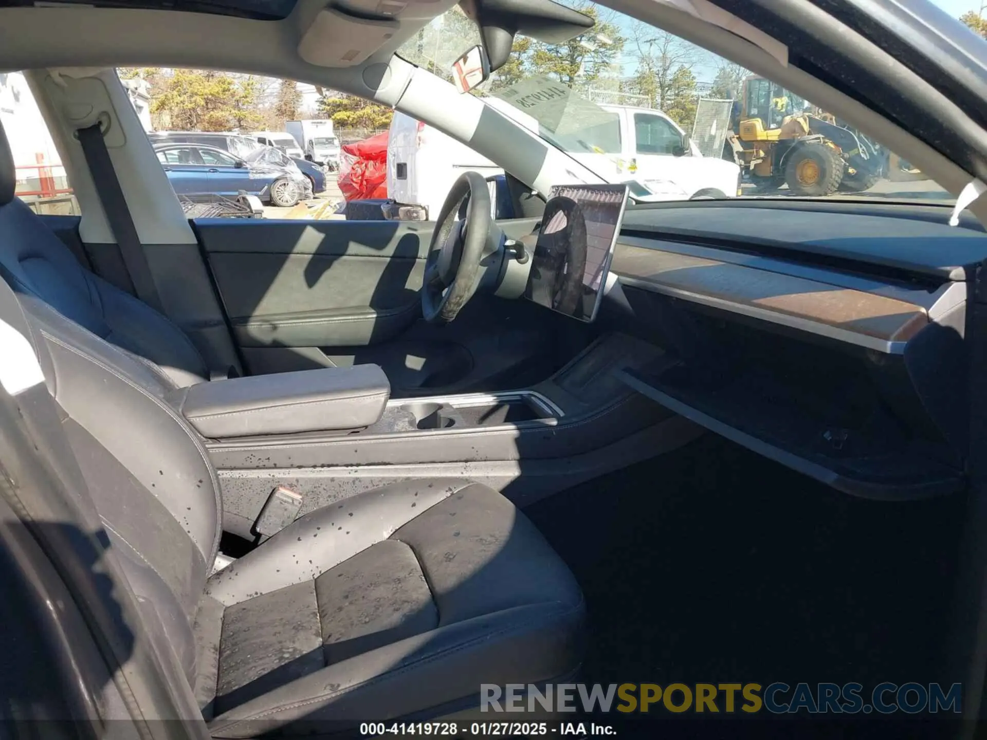 5 Photograph of a damaged car 5YJYGAEE6MF180410 TESLA MODEL Y 2021
