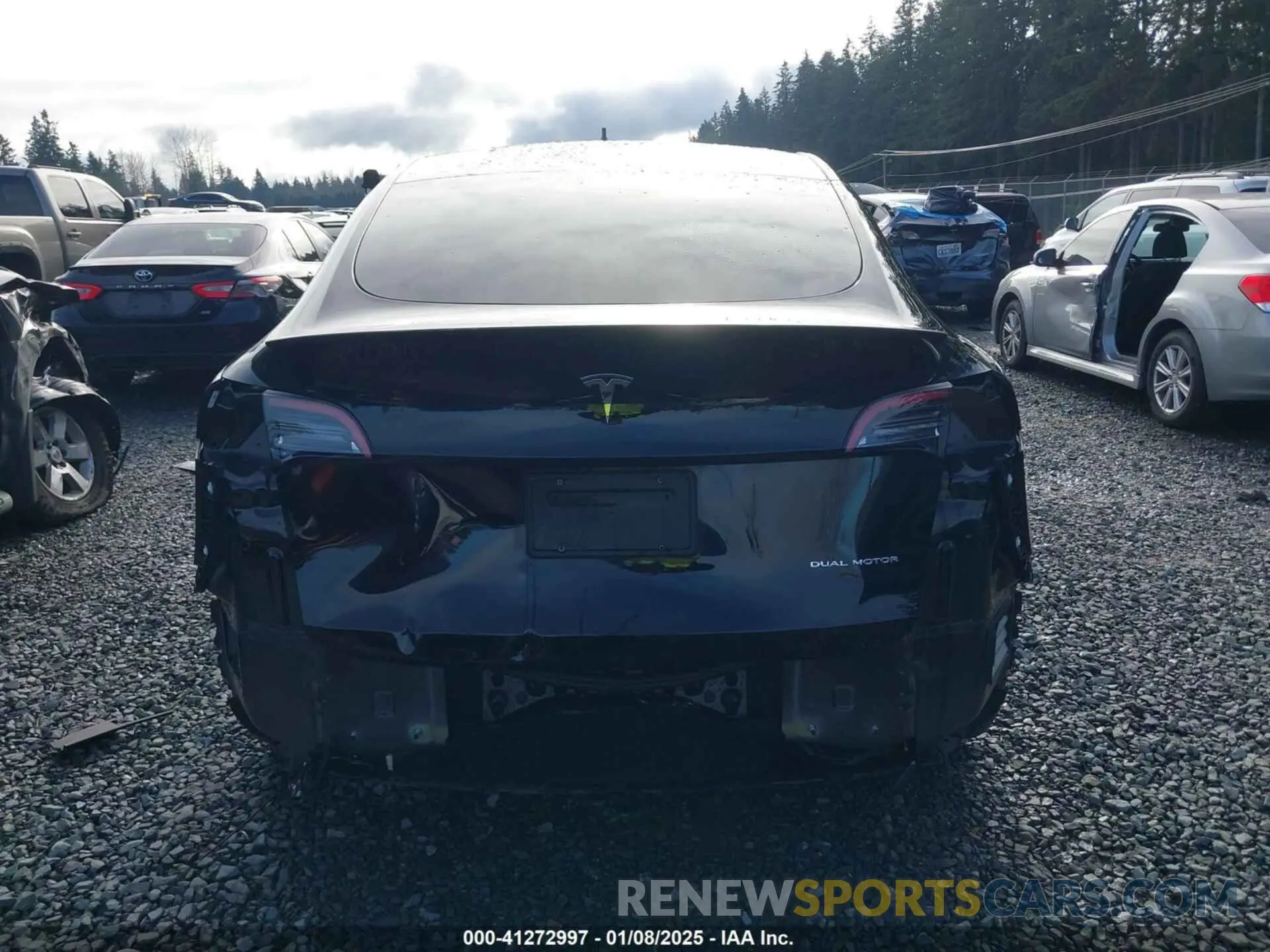 17 Фотография поврежденного автомобиля 5YJYGAEE6MF200557 TESLA MODEL Y 2021