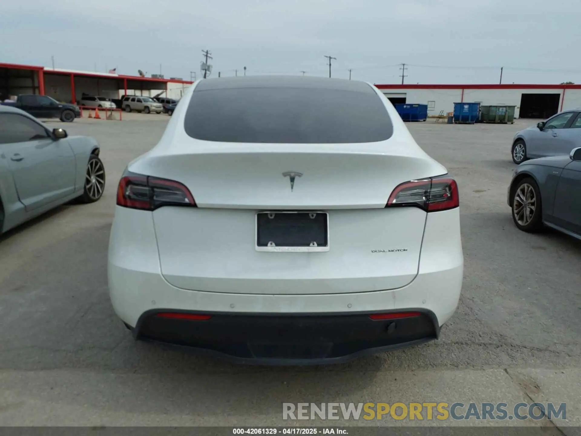 15 Фотография поврежденного автомобиля 5YJYGAEE6MF212241 TESLA MODEL Y 2021
