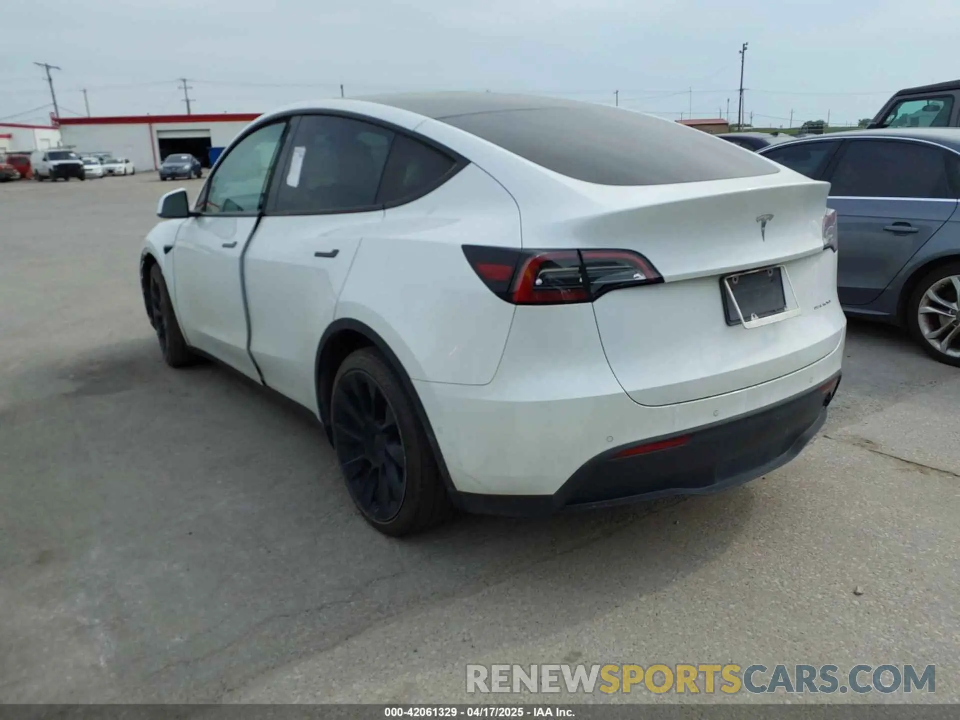 3 Фотография поврежденного автомобиля 5YJYGAEE6MF212241 TESLA MODEL Y 2021