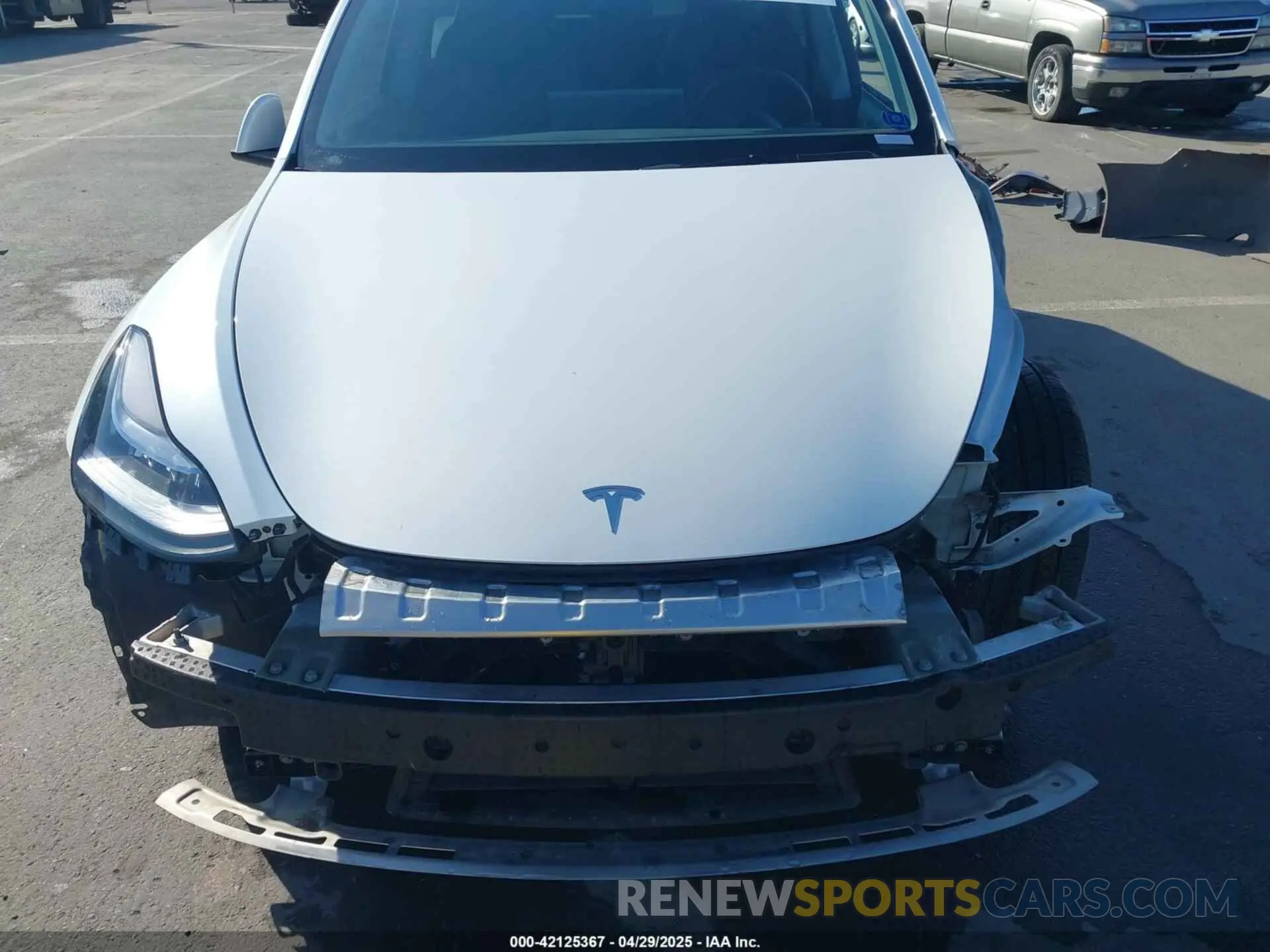 10 Photograph of a damaged car 5YJYGAEE6MF281799 TESLA MODEL Y 2021
