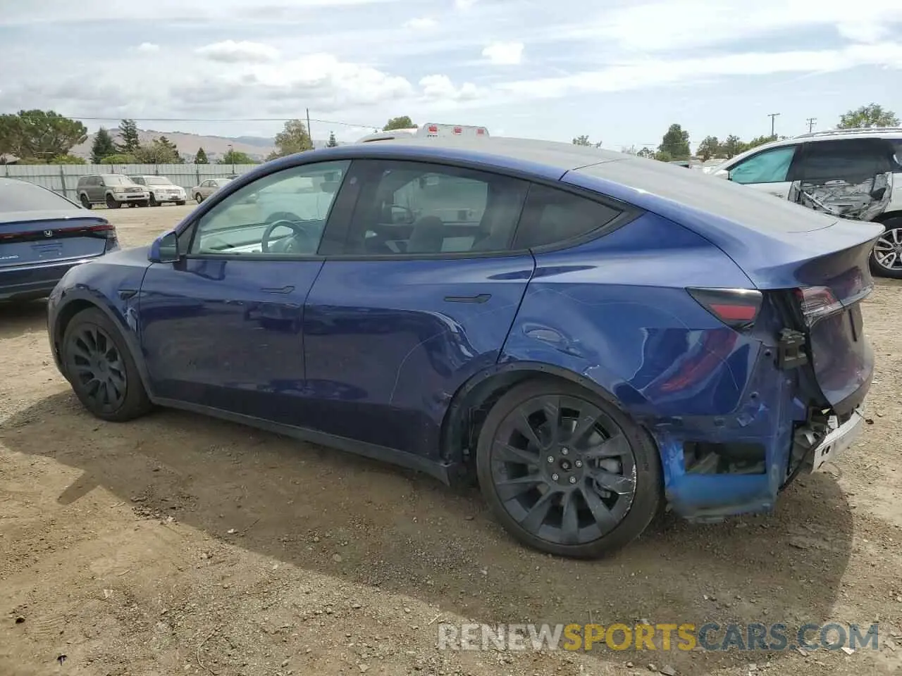 2 Photograph of a damaged car 5YJYGAEE7MF205265 TESLA MODEL Y 2021