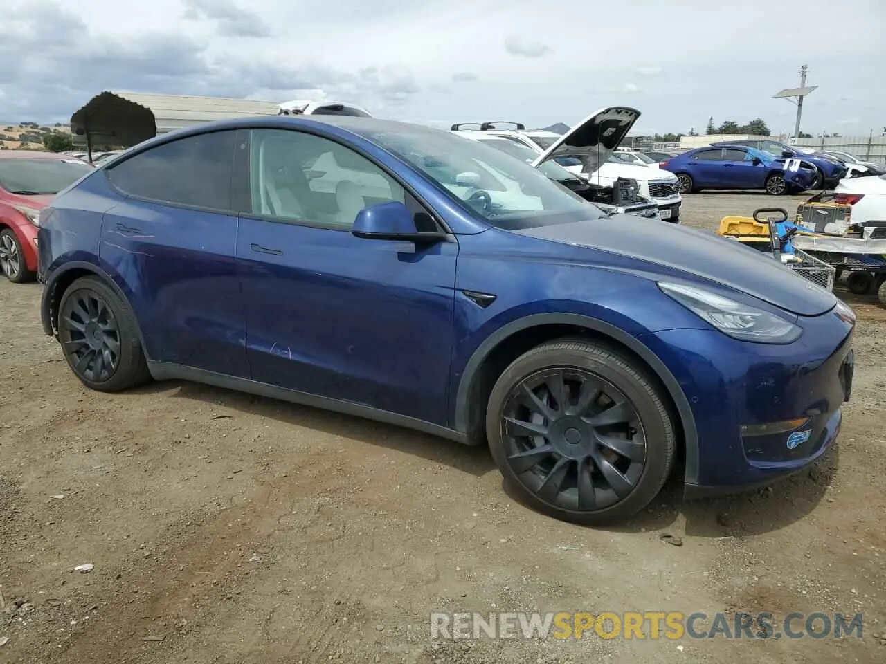 4 Photograph of a damaged car 5YJYGAEE7MF205265 TESLA MODEL Y 2021