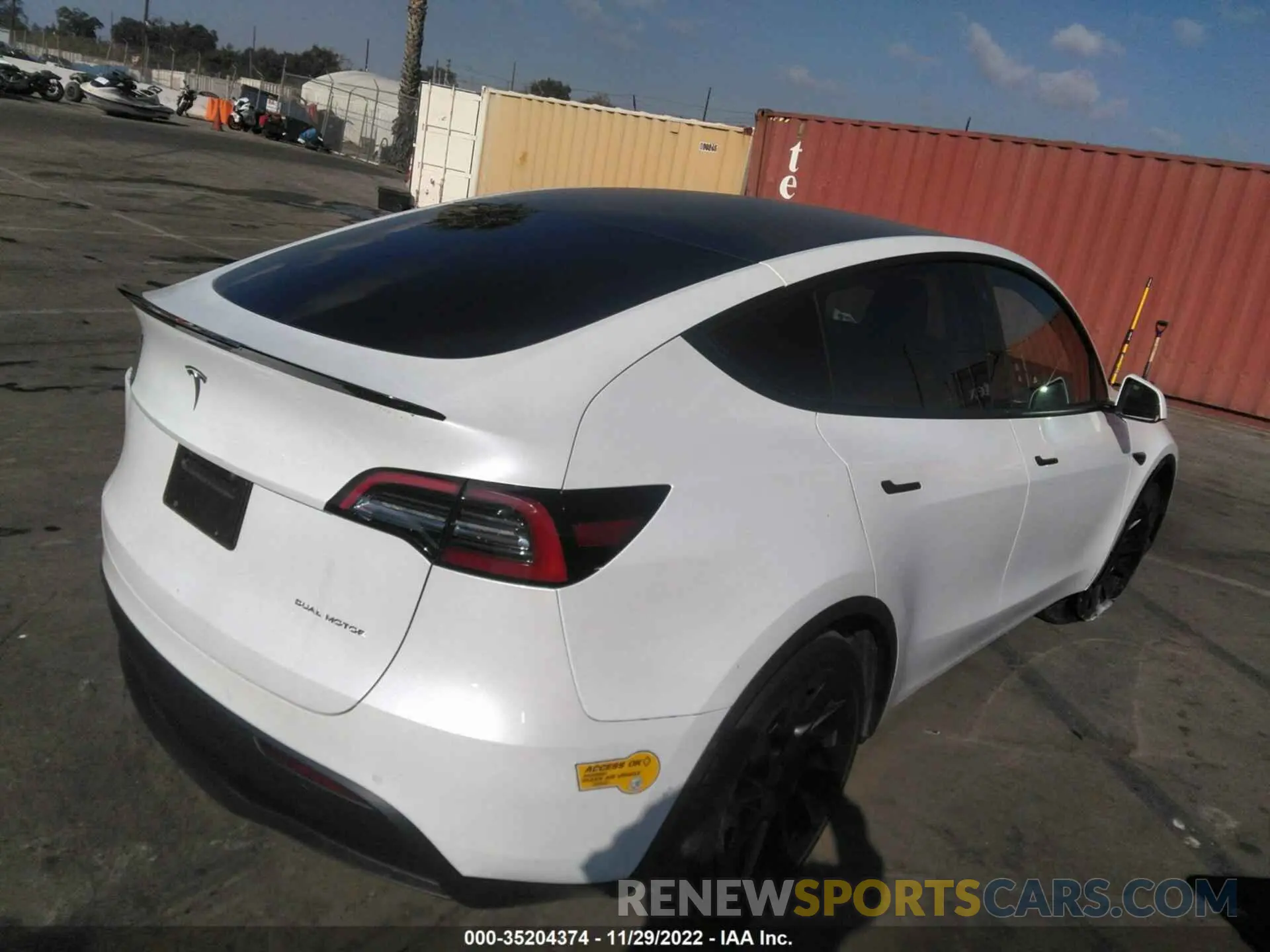 4 Photograph of a damaged car 5YJYGAEE7MF214726 TESLA MODEL Y 2021