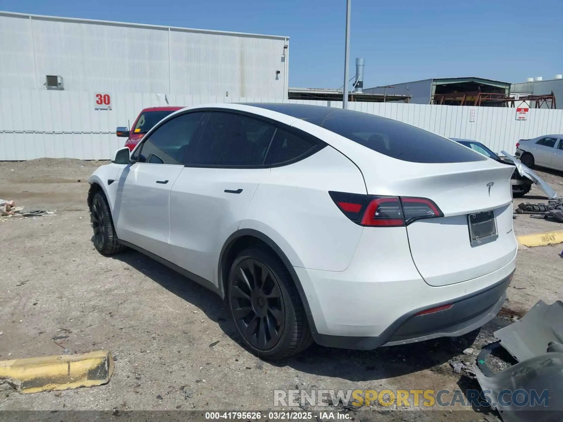 3 Фотография поврежденного автомобиля 5YJYGAEE8MF187987 TESLA MODEL Y 2021